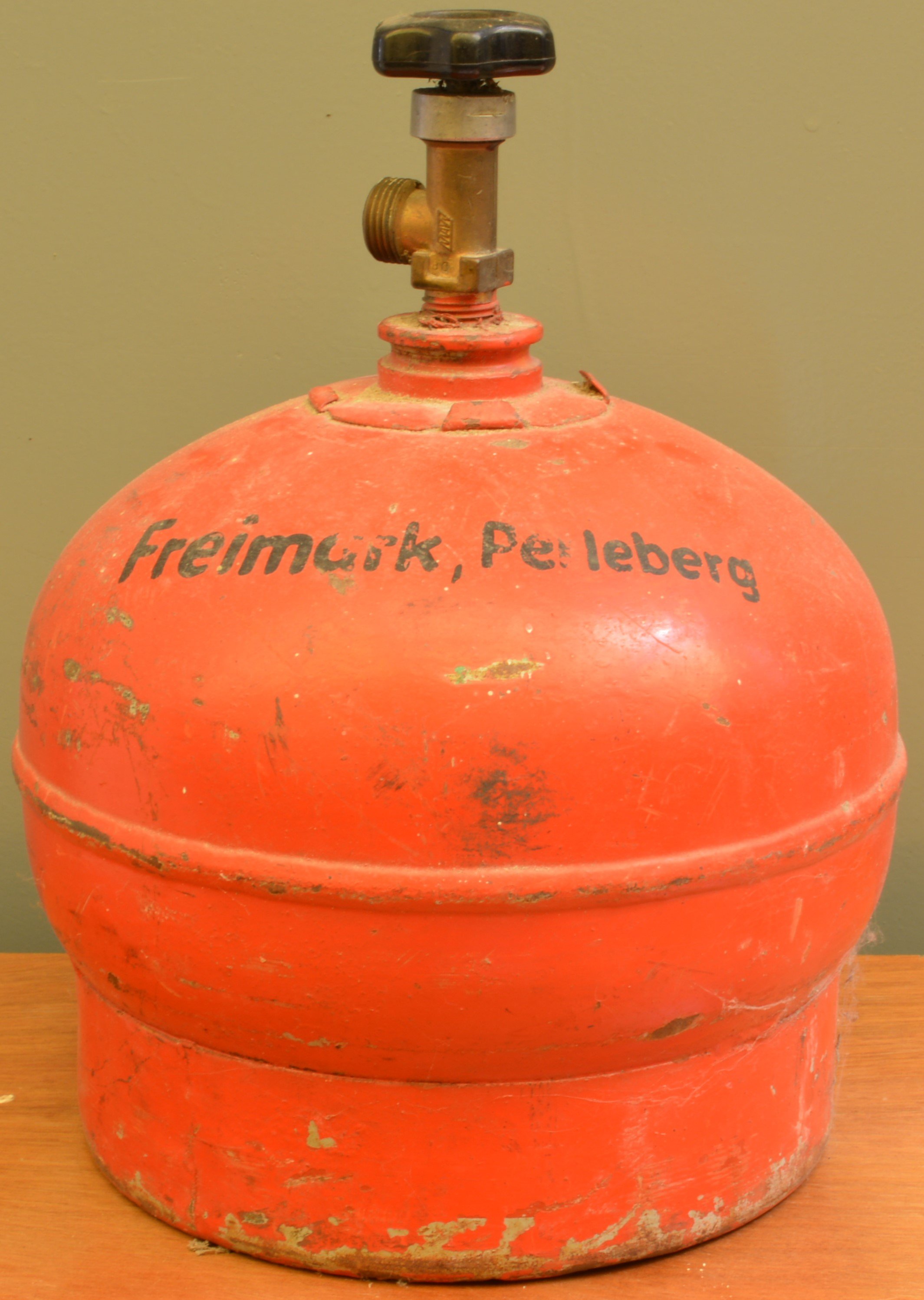 Propangasflasche der Familie Freimark (DDR Geschichtsmuseum im Dokumentationszentrum Perleberg CC BY-SA)