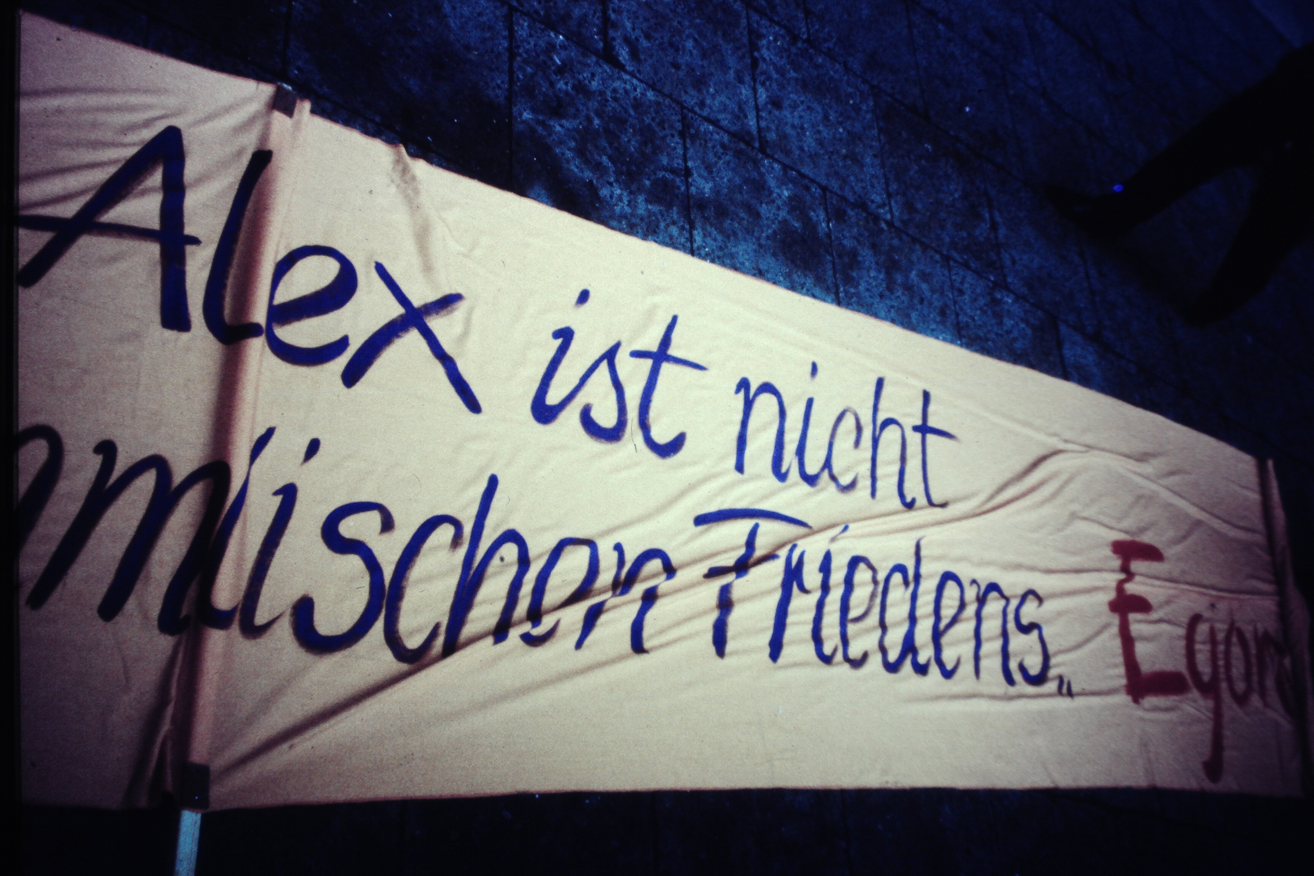 Großdemonstration in Ost-Berlin am 04. November 1989: Teil eines Transparents (DDR Geschichtsmuseum im Dokumentationszentrum Perleberg CC BY-SA)