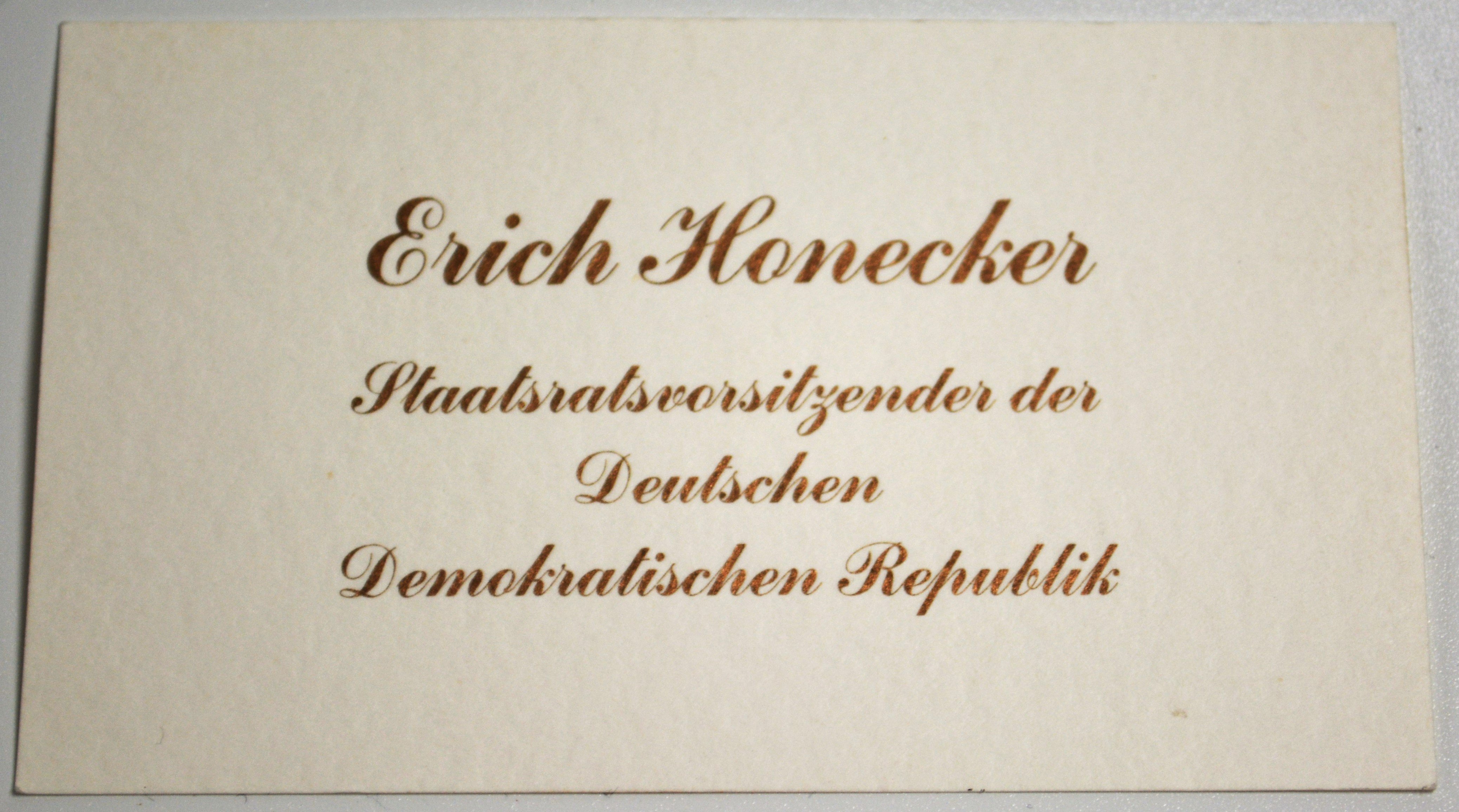 Visitenkarte Erich Honecker (DDR Geschichtsmuseum und Dokumentationszentrum Perleberg CC BY-NC-SA)