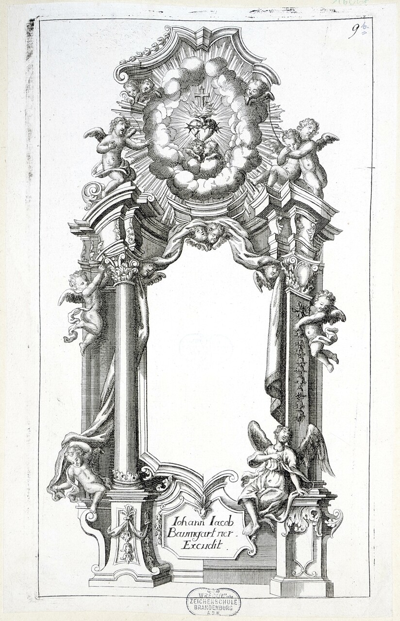 Verzierter Altar mit Säulen, Engeln, Kinderengeln u.a. (Stiftung Wredowsche Zeichenschule Brandenburg/Havel CC BY-NC-SA)