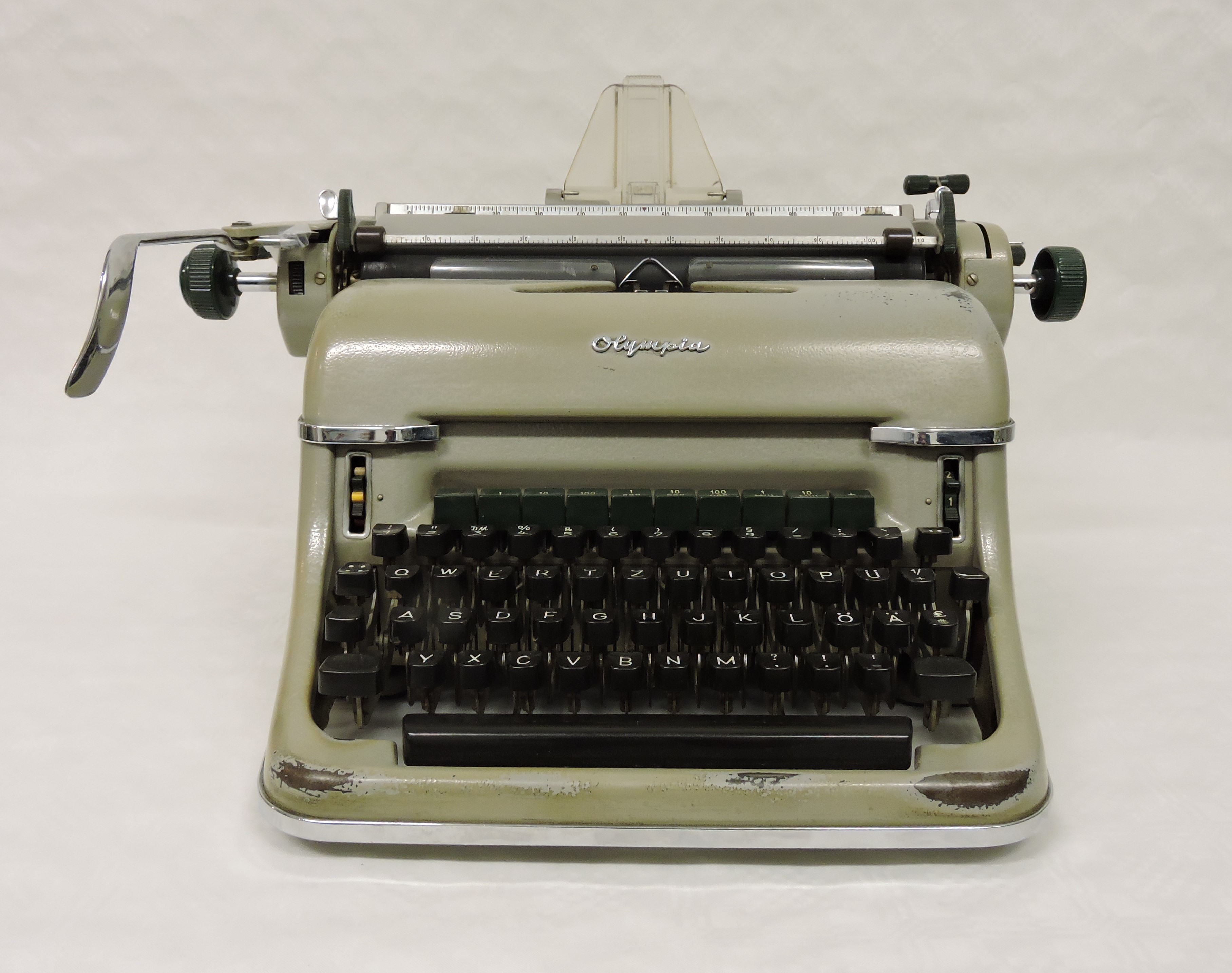 Schreibmaschine "Olympia" (Heimatverein Teltow CC BY-NC-SA)
