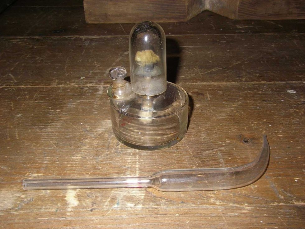Spiritusbrenner mit Arsenblasrohr (Museum Eberswalde CC BY-NC-SA)
