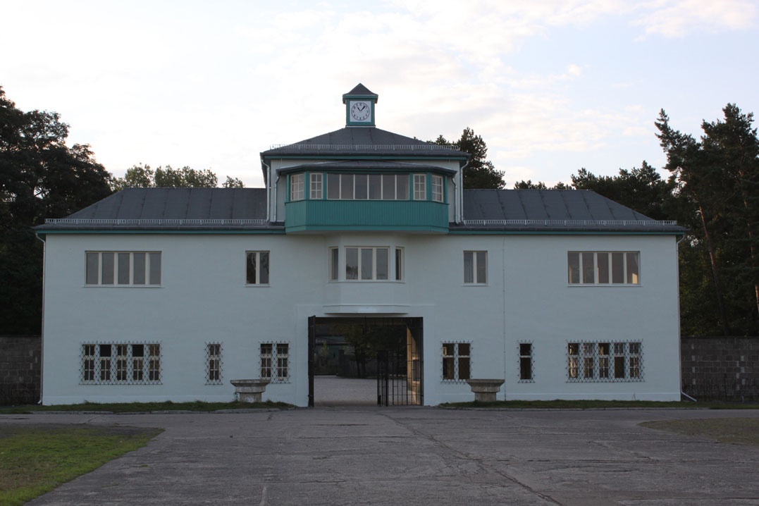 &quot;Turm A&quot; nach der denkmalgerechten Sanierung (2011) (Gedenkstätte und Museum Sachsenhausen CC BY-NC-SA)