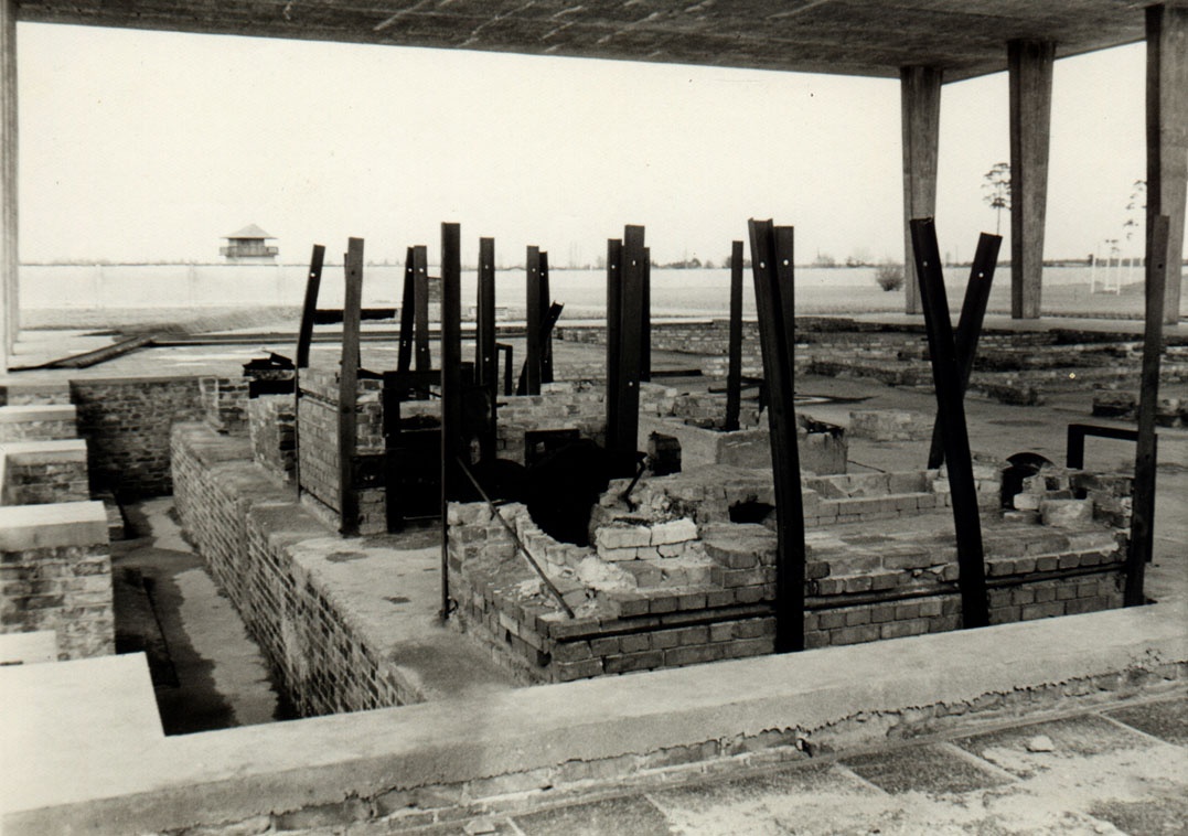 &quot;Station Z&quot; mit den Resten der Krematoriumsöfen (1961) (Gedenkstätte und Museum Sachsenhausen CC BY-NC-SA)