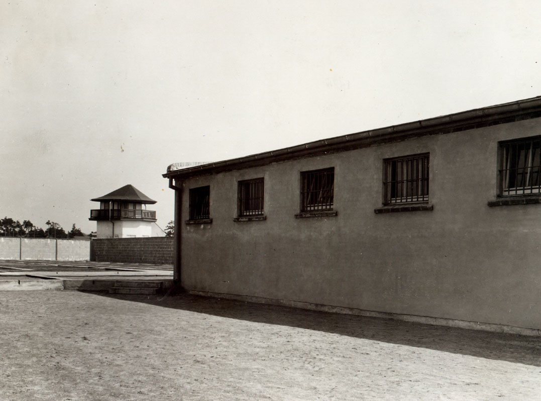 Außenansicht des Zellenbaus (1961) (Gedenkstätte und Museum Sachsenhausen CC BY-NC-SA)