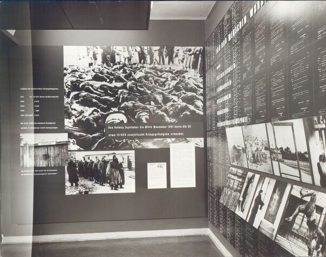 Foto aus der Ausstellung im &quot;Lagermuseum&quot; (1961) (Gedenkstätte und Museum Sachsenhausen CC BY-NC-SA)