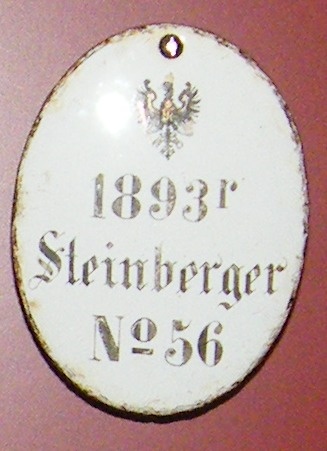 Weinregalschild, 1893r Steinberger № 56, XVIII (1) 29. (Stiftung Preußische Schlösser und Gärten Berlin-Brandenburg CC BY-NC-SA)