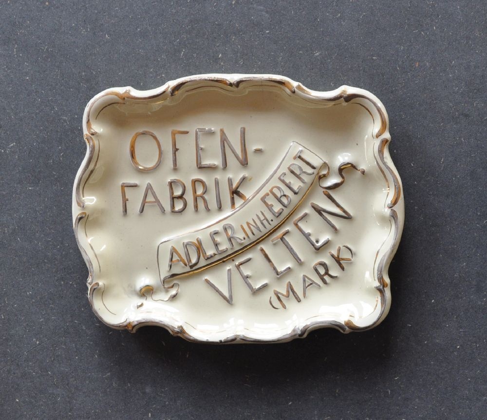 Aschenbecher Ofenfabrik Adler Inh. Ebert Velten(Mark) (Ofen- und Keramikmuseum Velten CC BY-NC-SA)