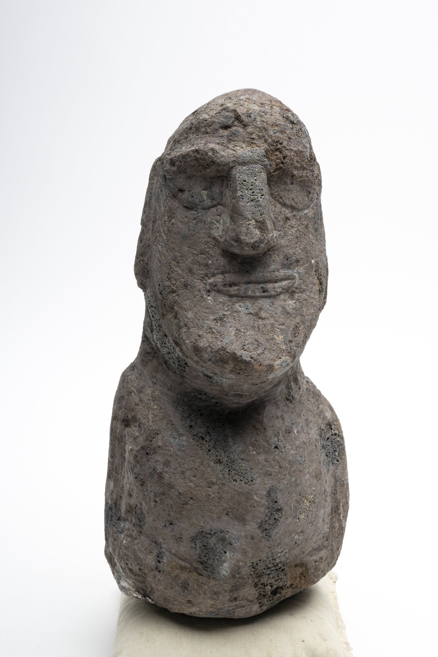D13435 Kopfplastik | moai maea (Übersee-Museum Bremen CC BY-SA)