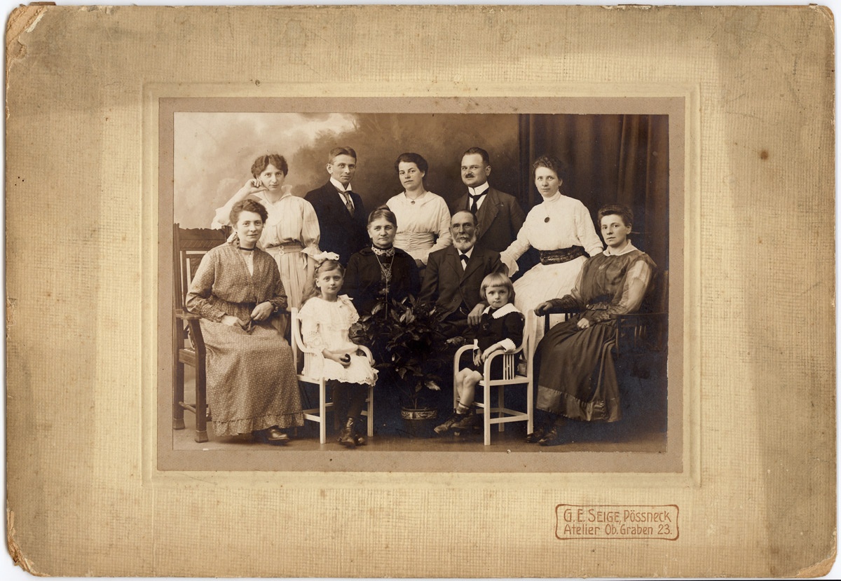 Familie aus Pössneck (SaHiFo Public Domain Mark)