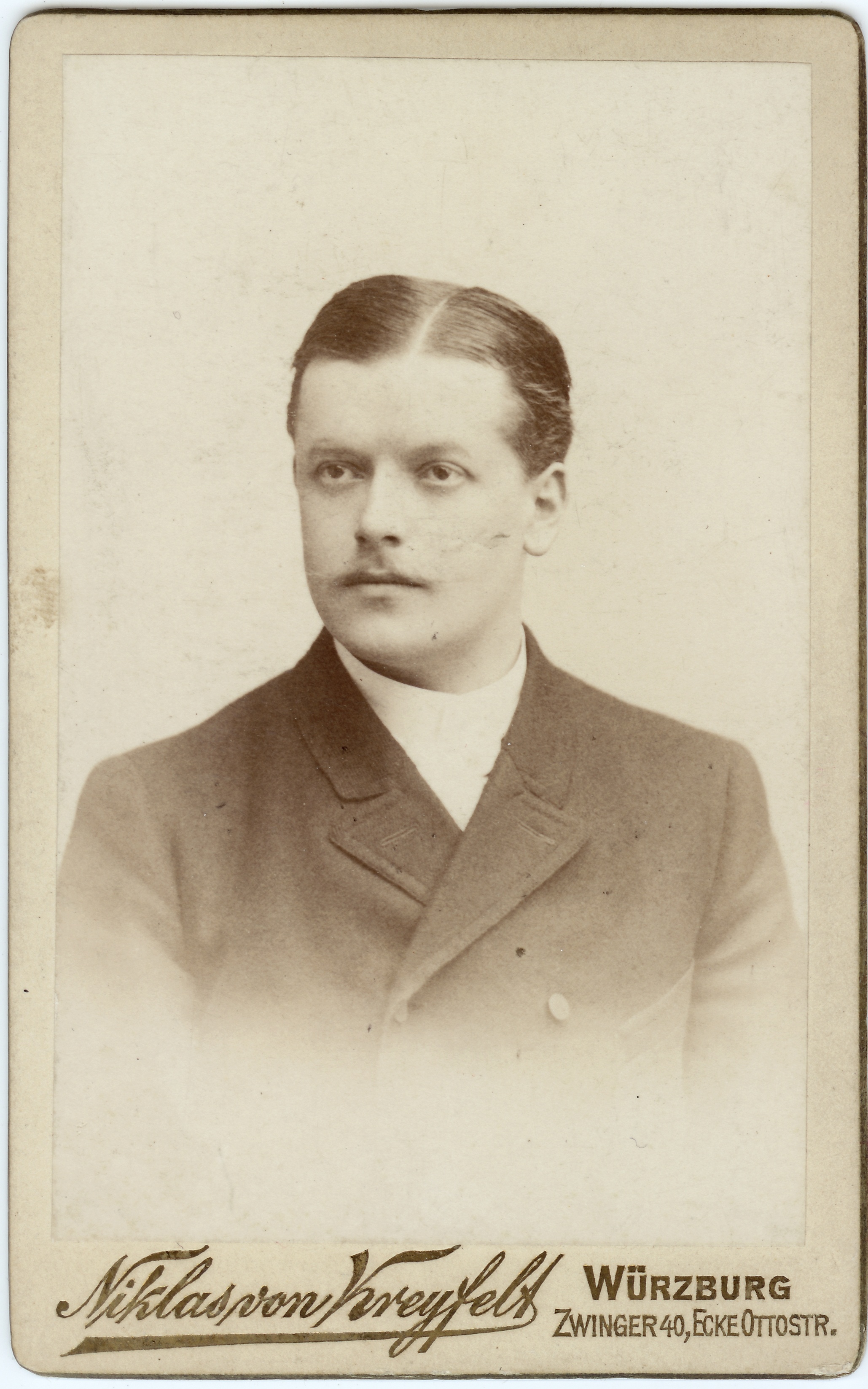 24 Jahre alt, 1890 (Fotosammlung Stefan Rohde-Enslin CC BY-NC-SA)