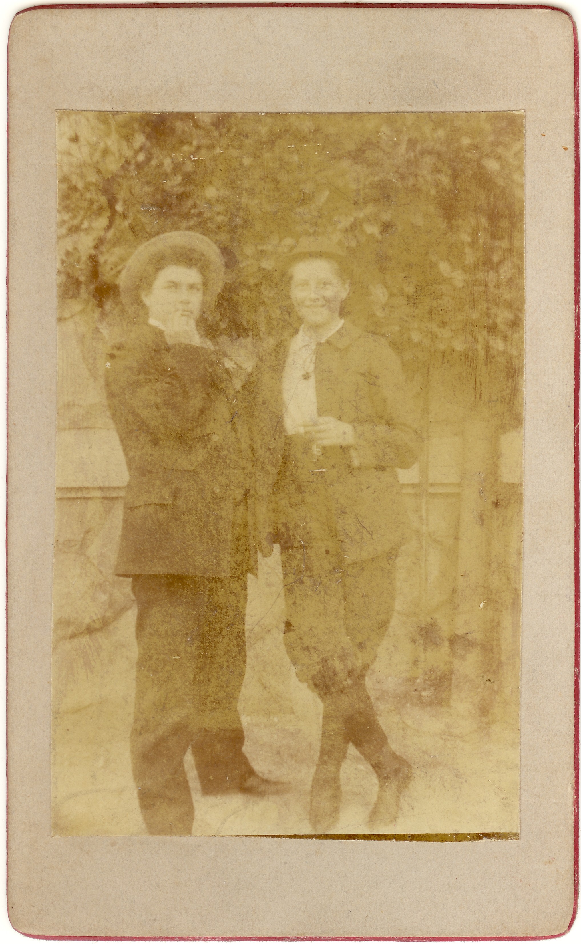 Anna und Mathilde, 1902 (Fotosammlung Stefan Rohde-Enslin CC BY-NC-SA)