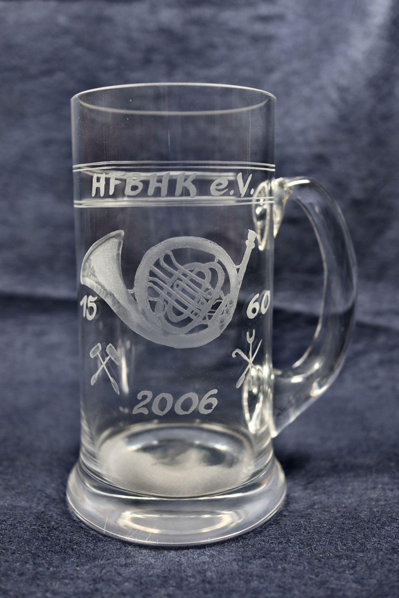 Humpen "HFBHK e.V. 2006" (Saxonia-Freiberg-Stiftung CC BY-NC-SA)
