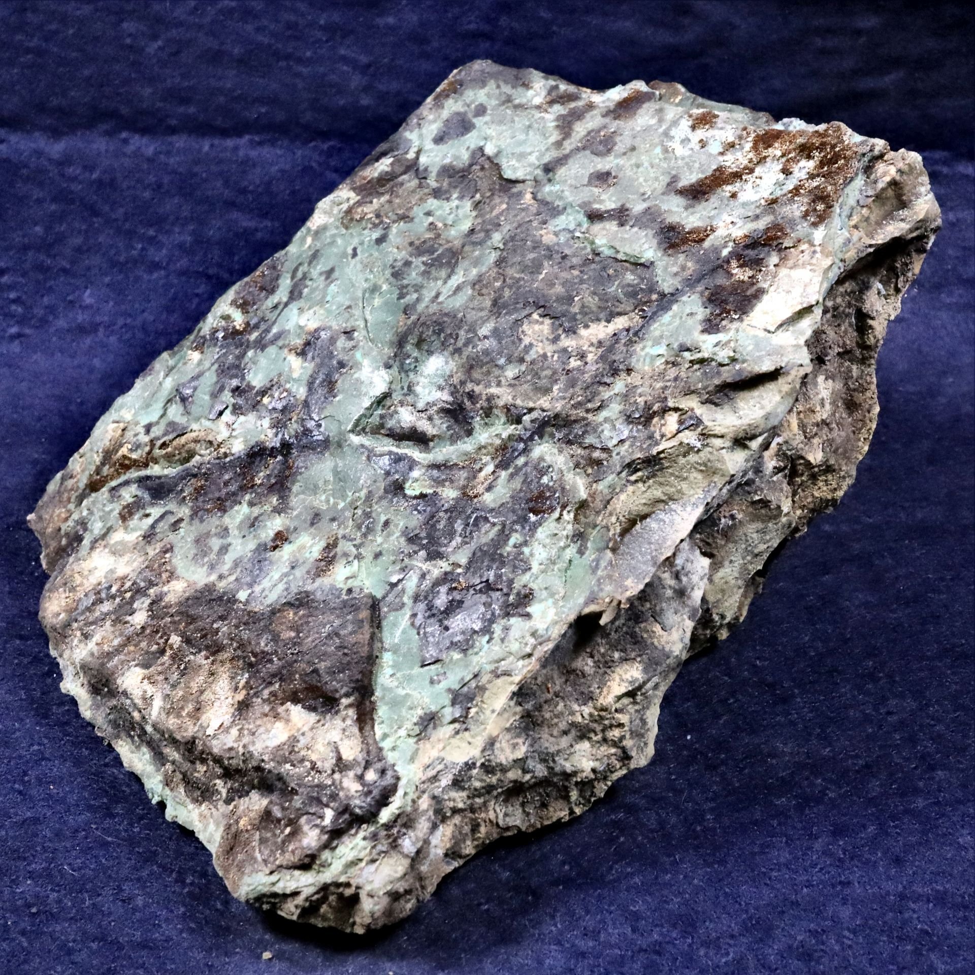 Garnierit aus dem Tagebau Nord 1 von Callenberg (Saxonia-Freiberg-Stiftung CC BY-NC-SA)