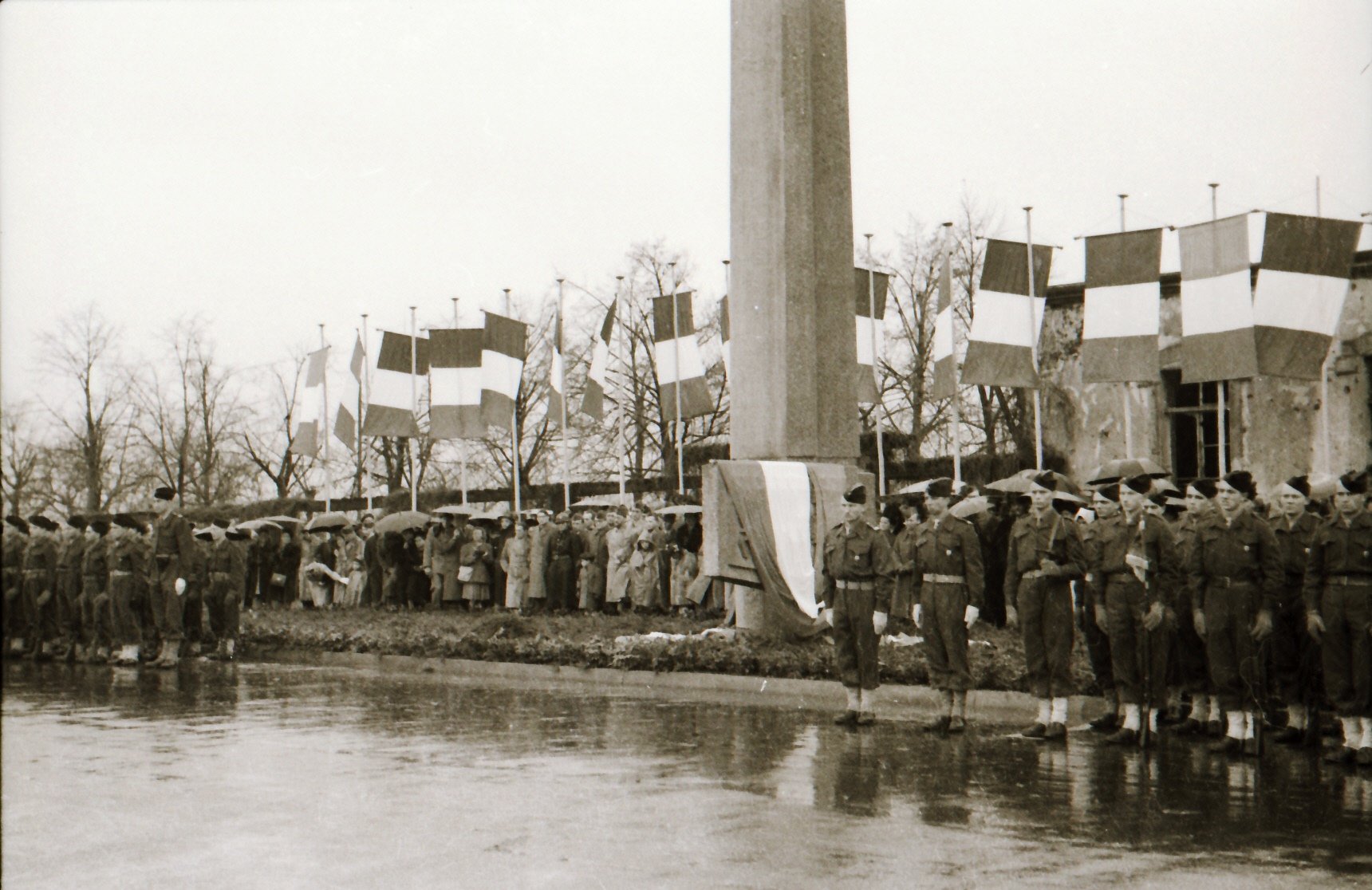 Einweihungszeremonie (Gedenkstätte Gestapo-Lager Neue Bremm CC BY-NC-SA)