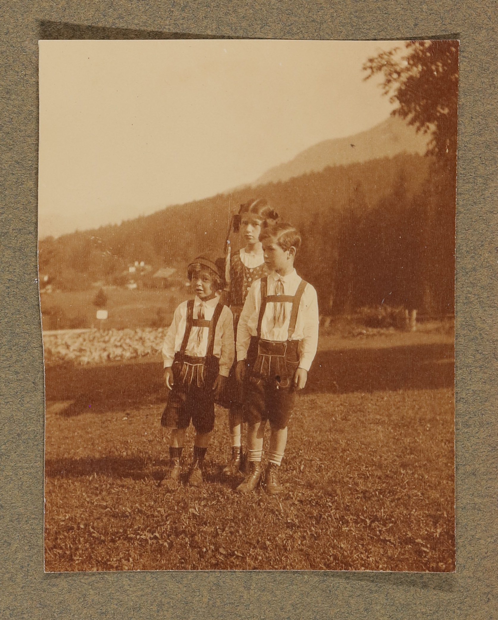 Raimund, Christiane und Franz von Hofmannsthal in Aussee (Vera Graaf CC BY-NC-SA)