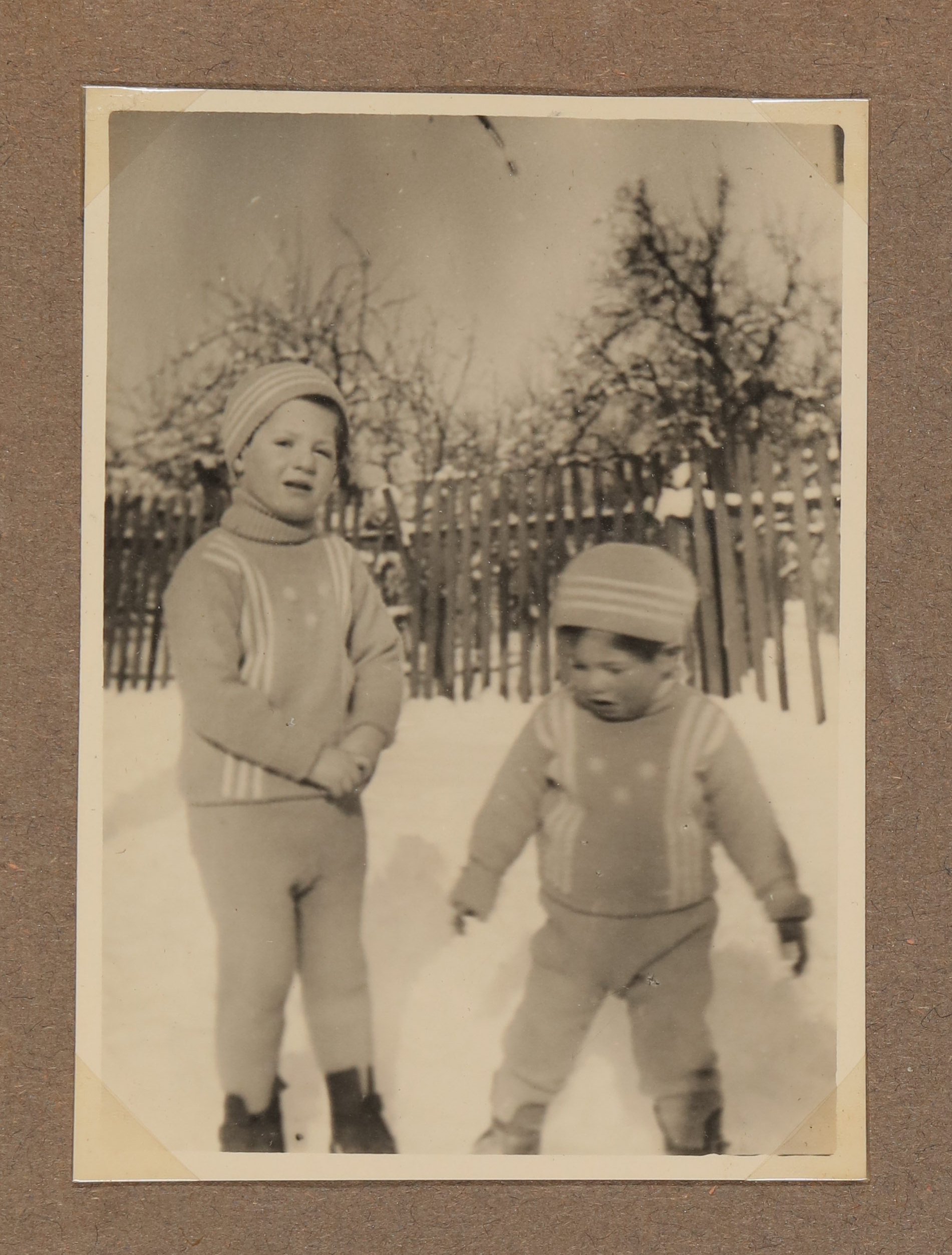 Christiane Zimmers Söhne Clemens und Andreas im Schnee (Vera Graaf CC BY-NC-SA)