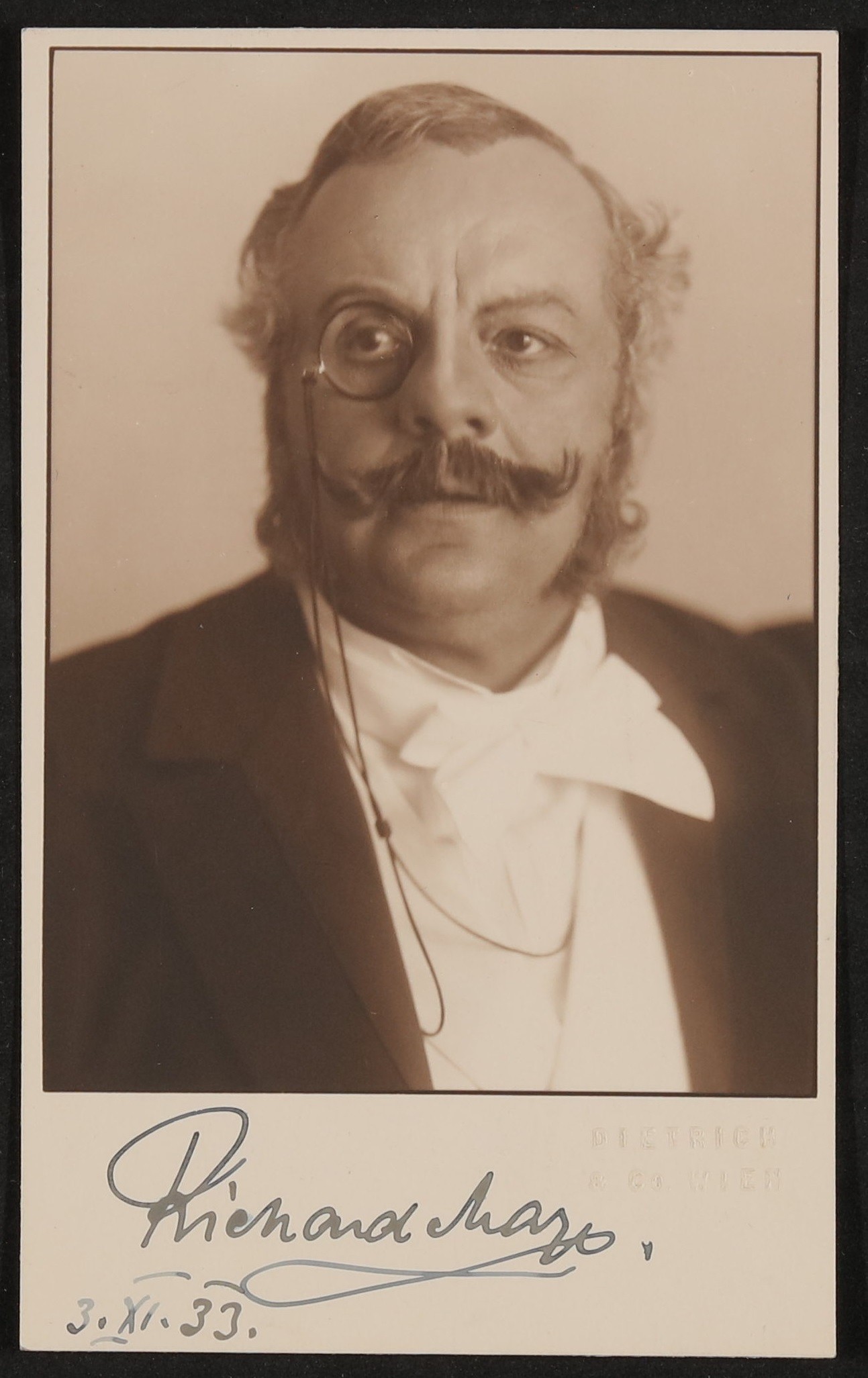Portrait von Richard Mayr mit Monokel, mit Widmung (Freies Deutsches Hochstift / Frankfurter Goethe-Museum CC BY-NC-SA)