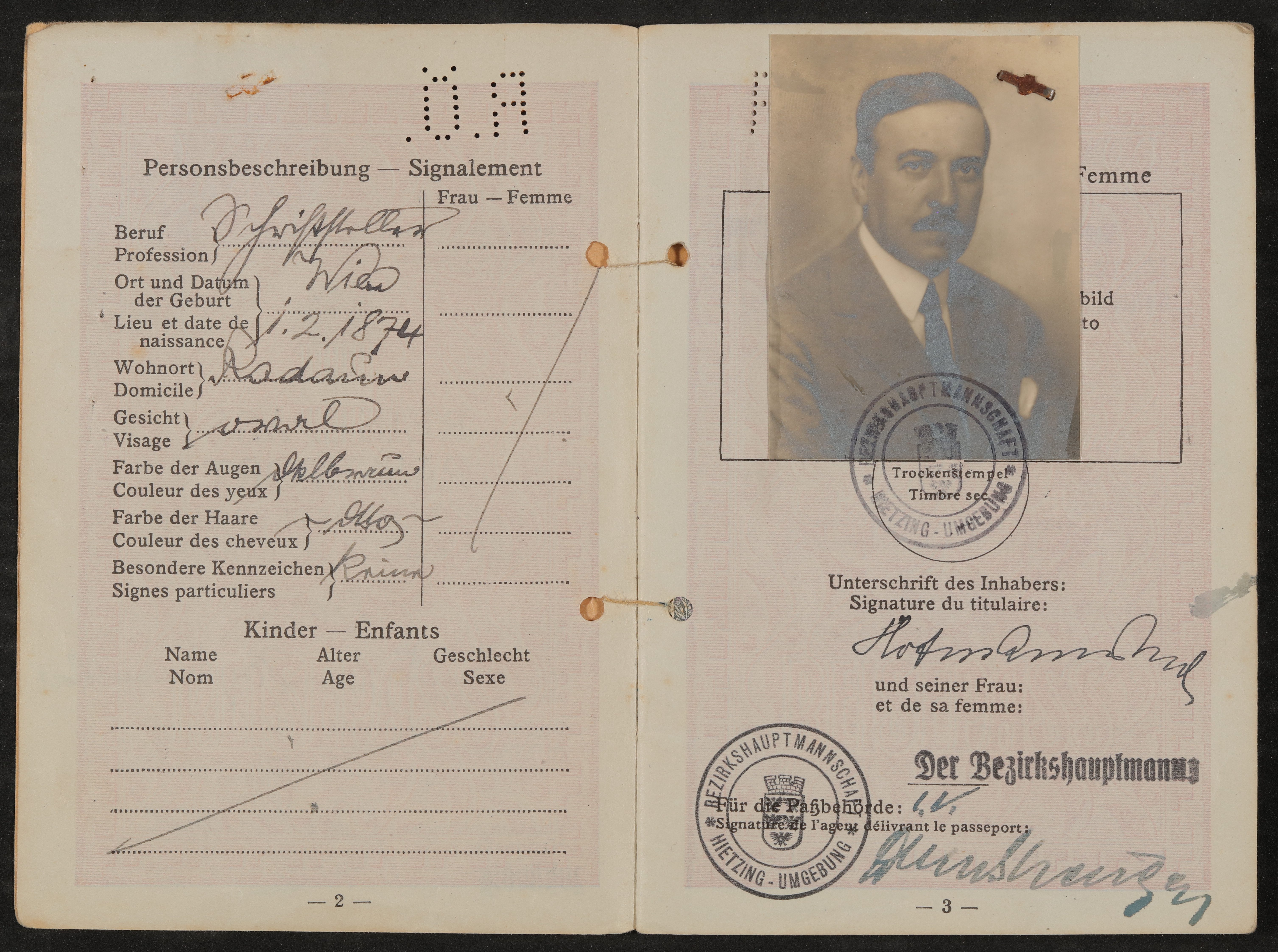 Reisepass von Hugo von Hofmannsthal mit Foto, ausgestellt am 8. Juli 1927 (Freies Deutsches Hochstift / Frankfurter Goethe-Museum CC BY-NC-SA)