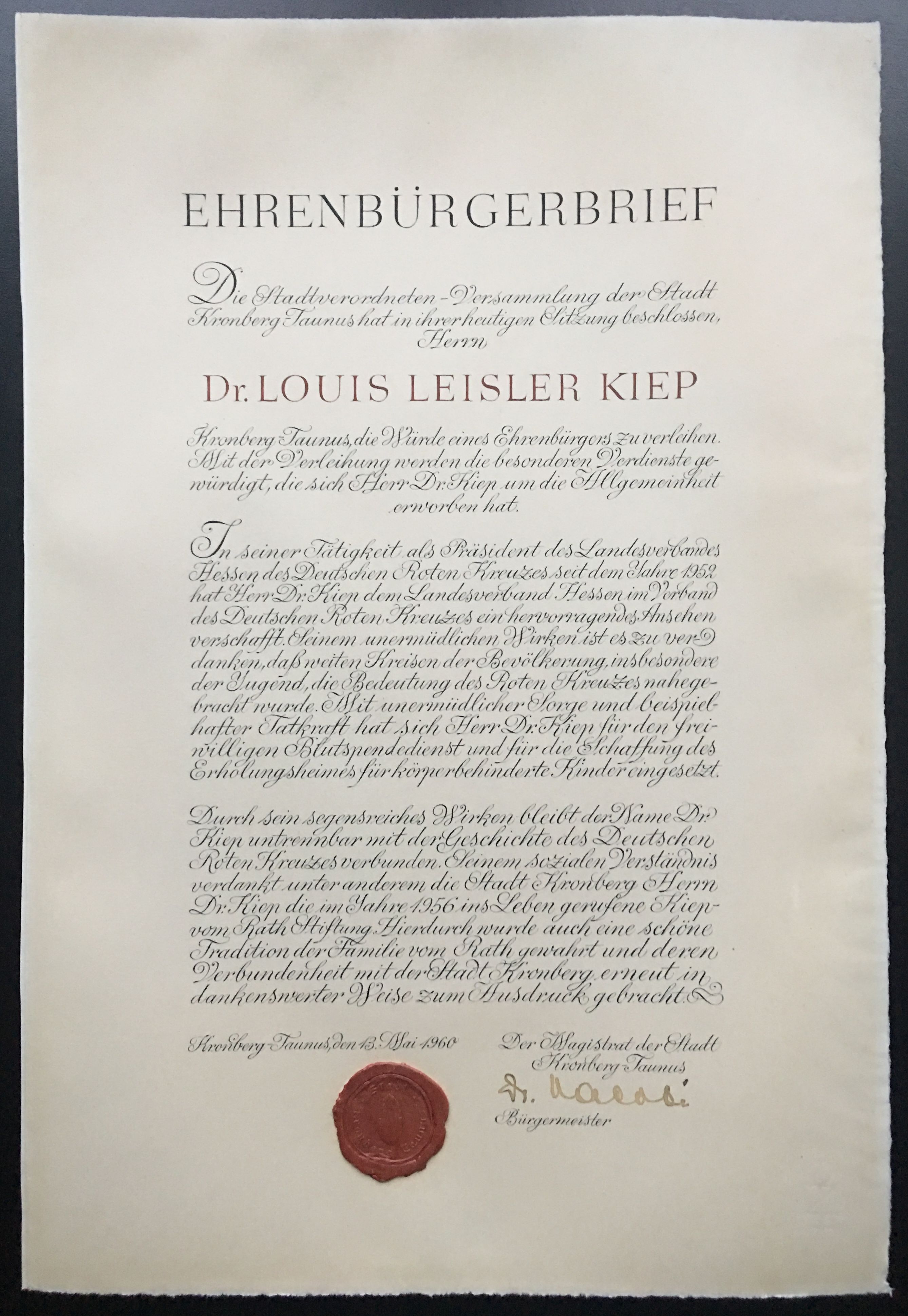 Ehrenbürgerbrief der Stadt Kronberg für Dr. Louis Leisler Kiep, 1960 (Taunus-Rhein-Main - Regionalgeschichtliche Sammlung Dr. Stefan Naas CC BY-NC-SA)