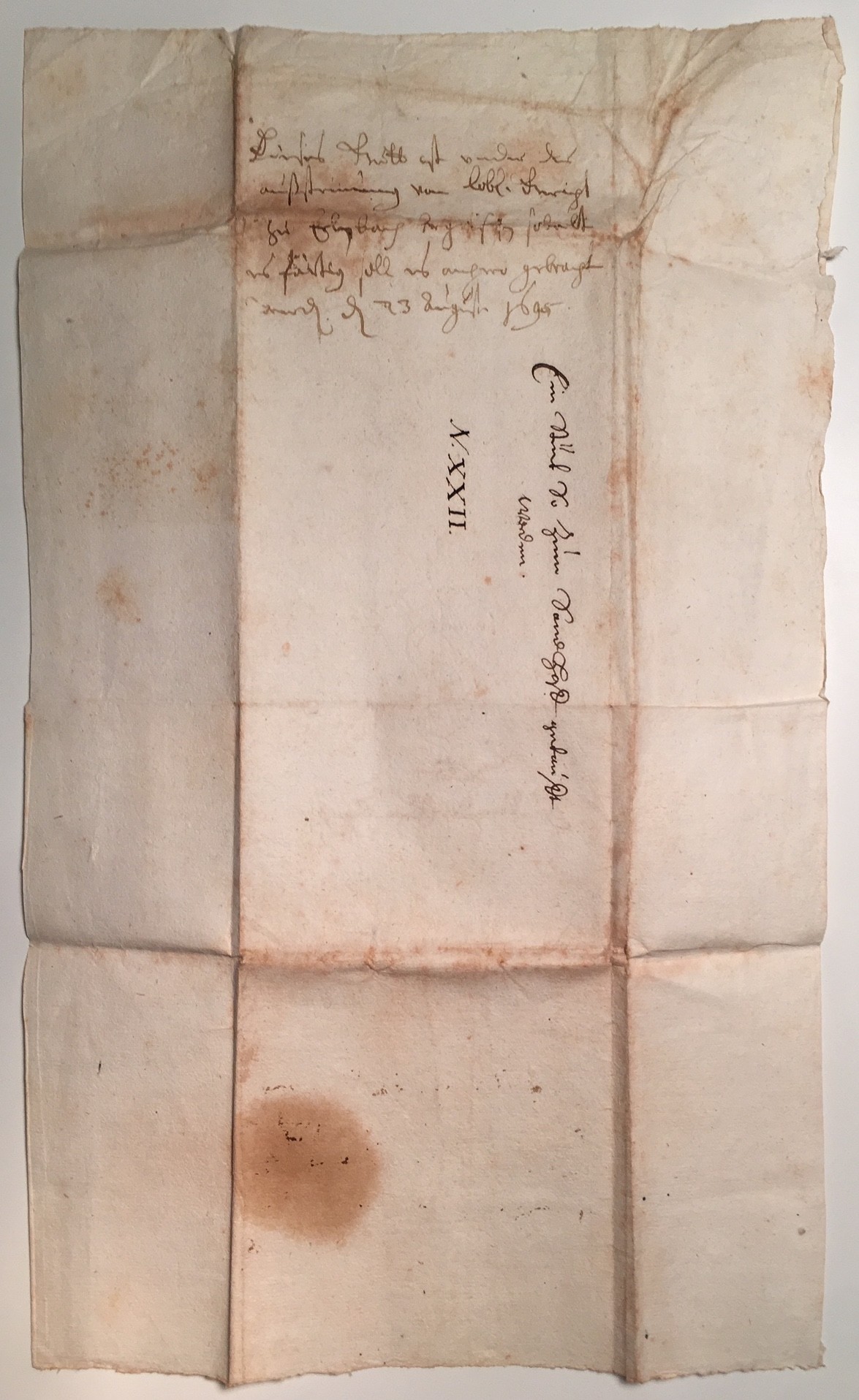 Umschlag mit schriftlicher Anweisung, datiert 23. August 1695 (Regionalgeschichtliche Sammlung Dr. Stefan Naas CC BY-NC-SA)