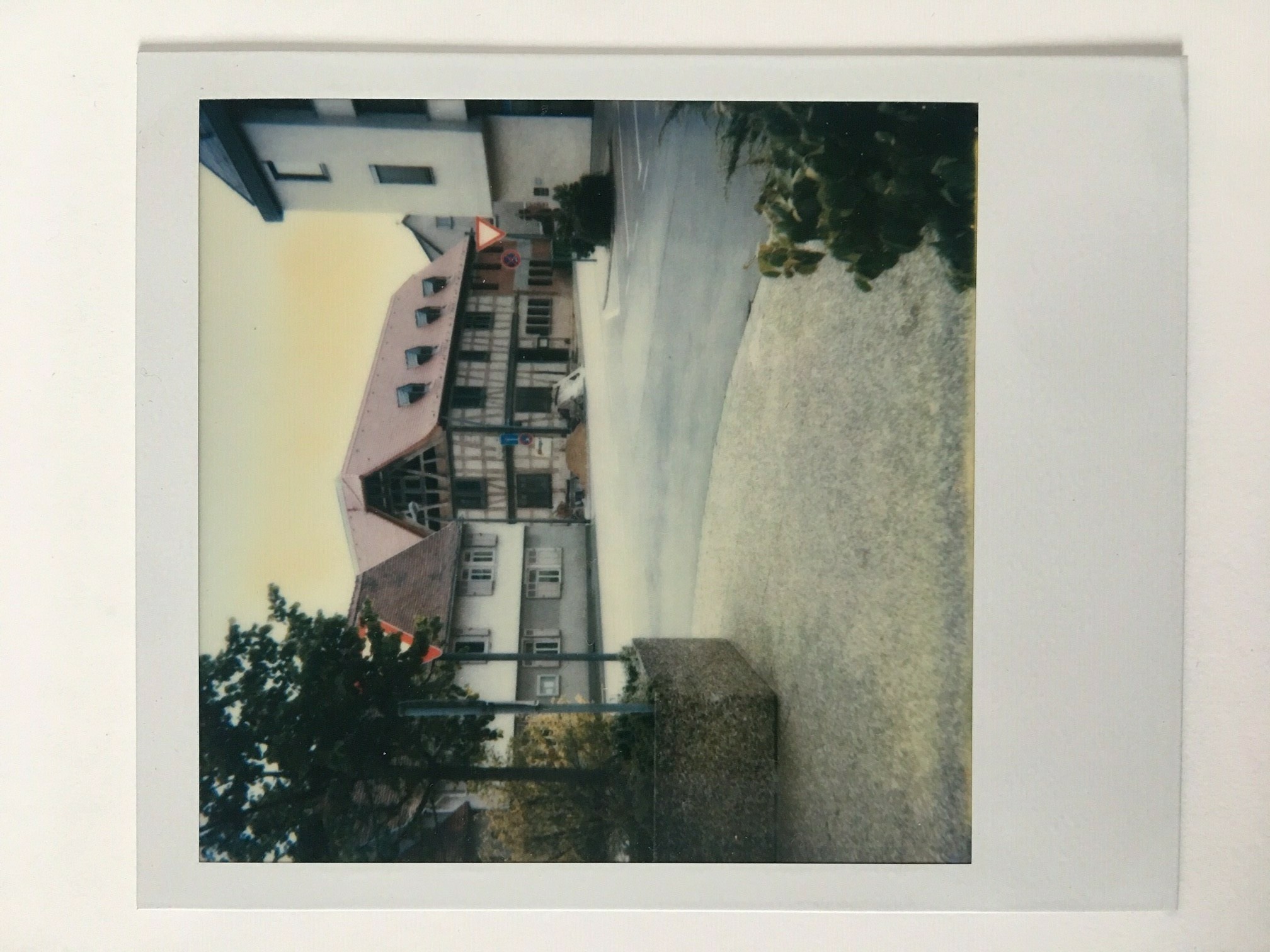 Eschborner Straße 2, Steinbach, 8.8.1984 (Taunus-Rhein-Main - Regionalgeschichtliche Sammlung Dr. Stefan Naas CC BY-NC-SA)