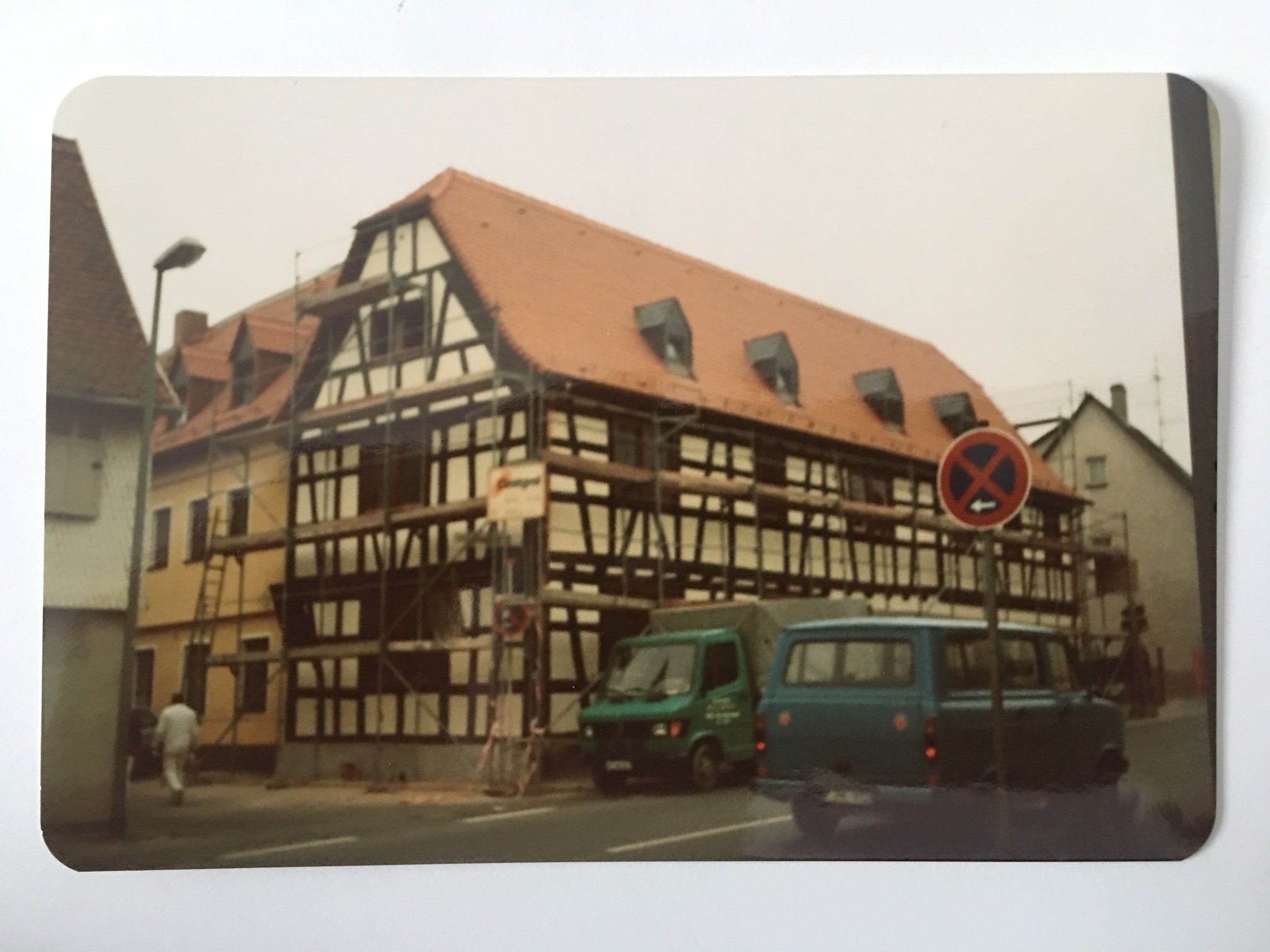 Eschborner Straße 2, Steinbach, September 1984 (Taunus-Rhein-Main - Regionalgeschichtliche Sammlung Dr. Stefan Naas CC BY-NC-SA)