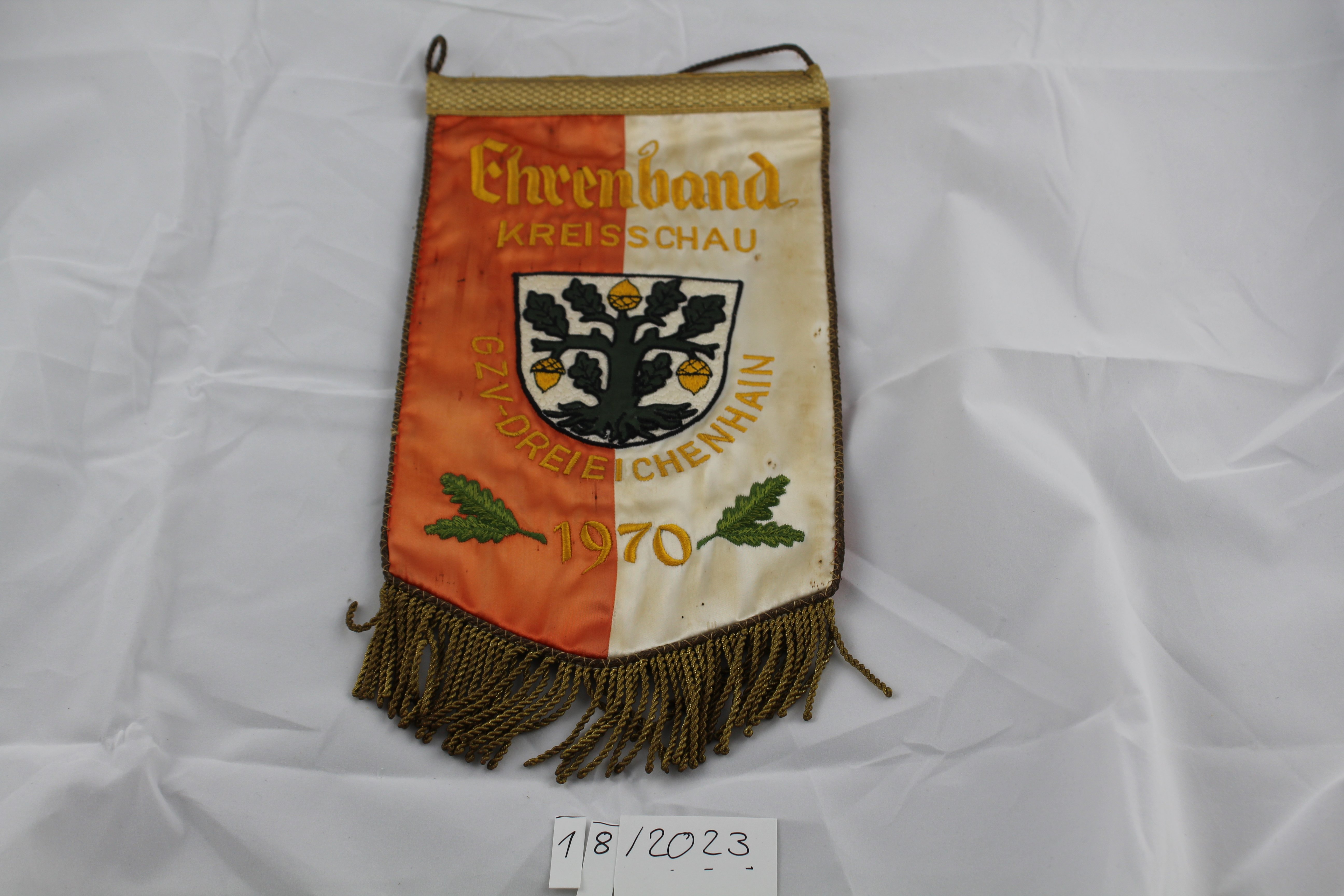 Ehrenband 1970 (Dreieich-Museum CC BY-NC-SA)