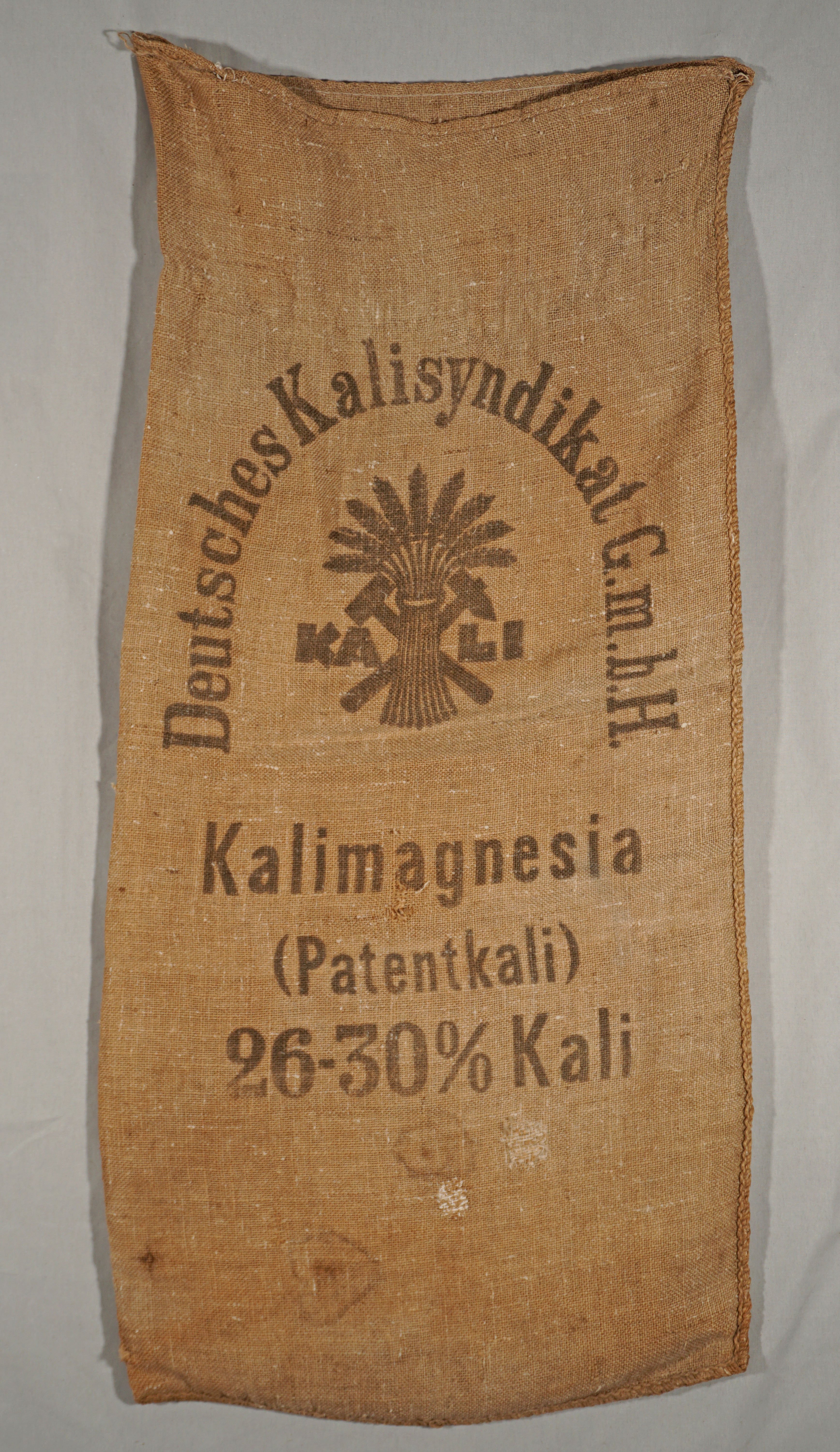 Jutesack für Kalimagnesia-Dünger (Patentkali) (Werra-Kalibergbau-Museum, Heringen/W. CC BY-NC-SA)