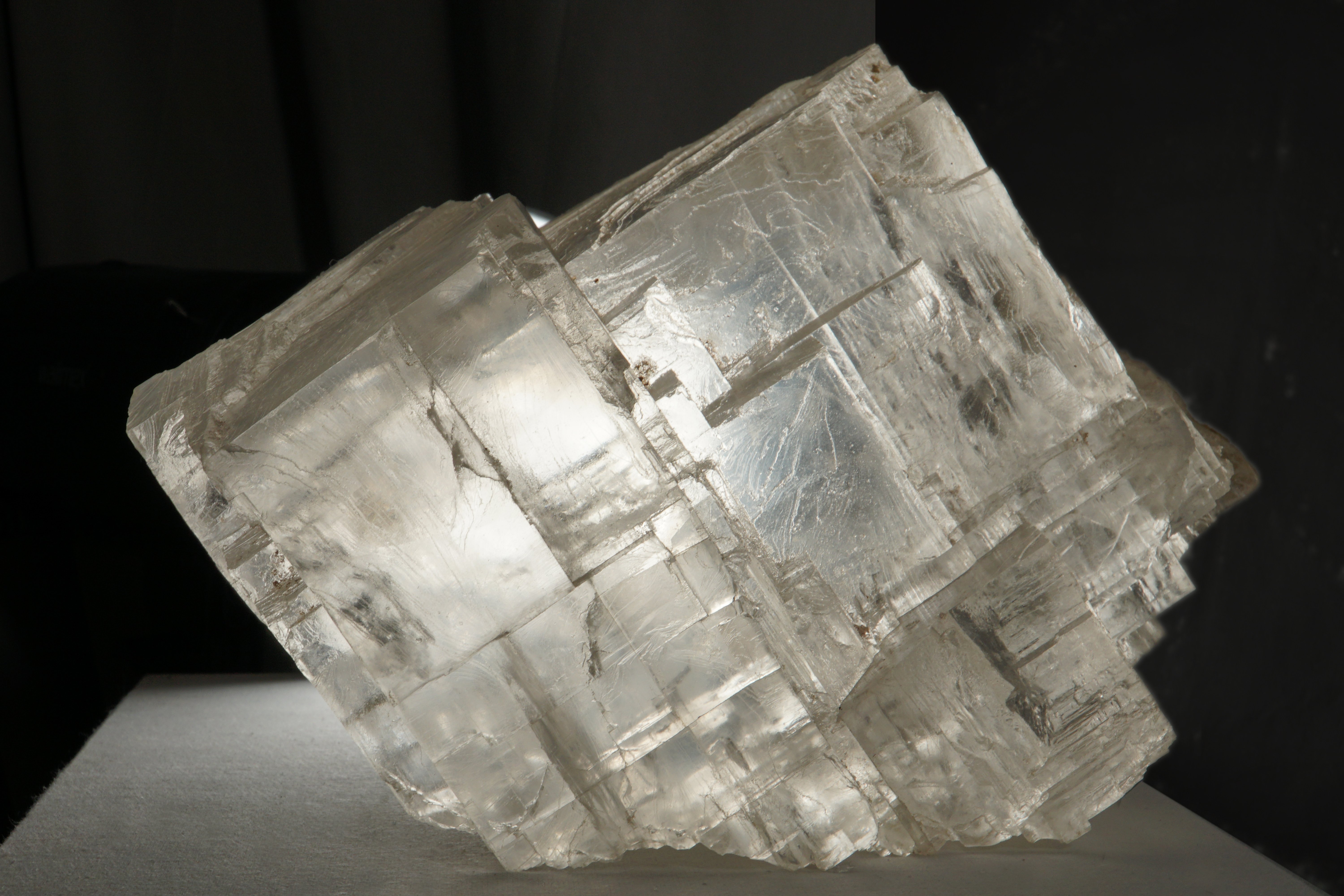 Kristallines Steinsalz (Natriumchlorid) (Werra-Kalibergbau-Museum, Heringen/W. CC BY-NC-SA)