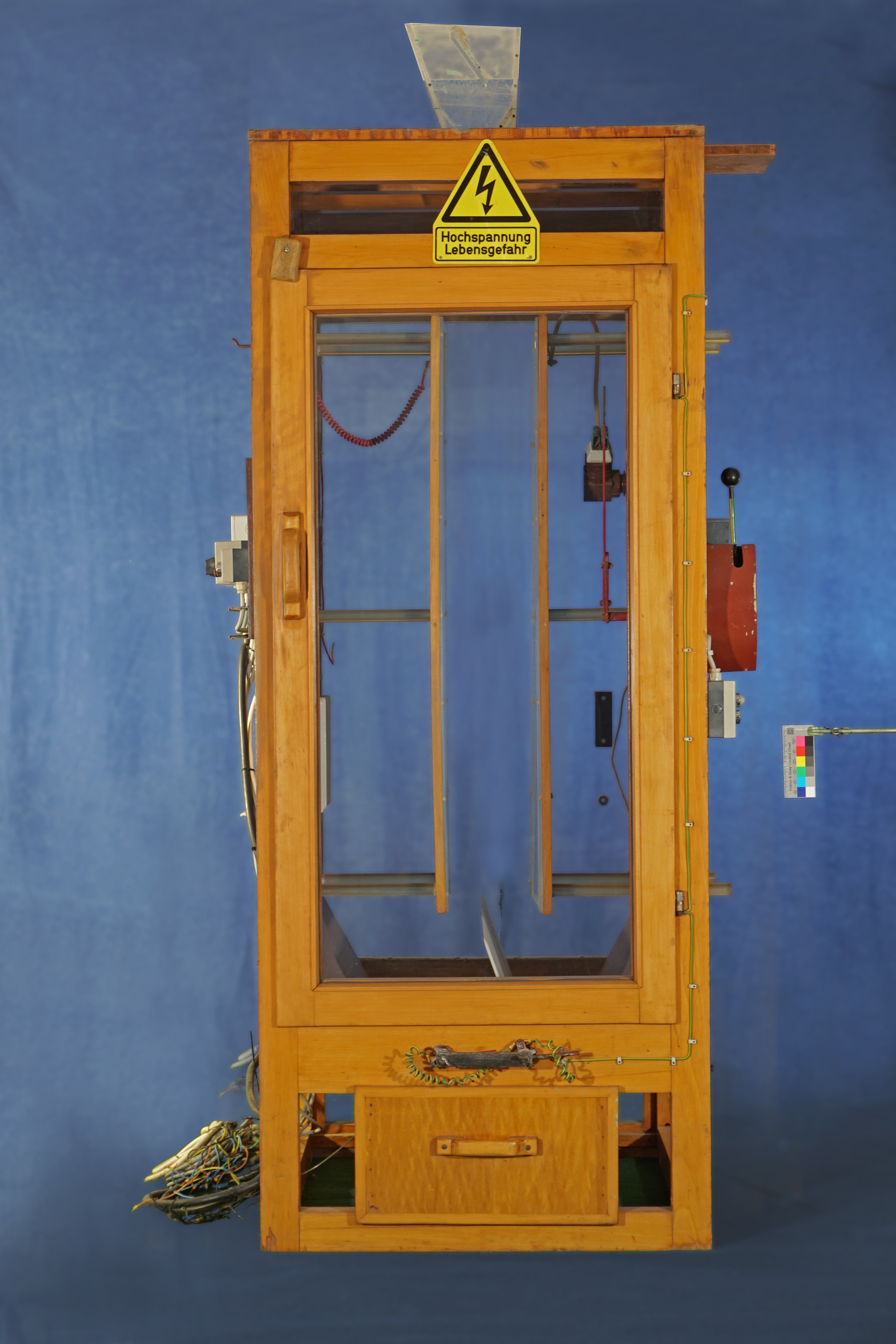Versuchsscheider für elektrostatische Trennverfahren (Werra-Kalibergbau-Museum, Heringen/W. CC BY-NC-SA)