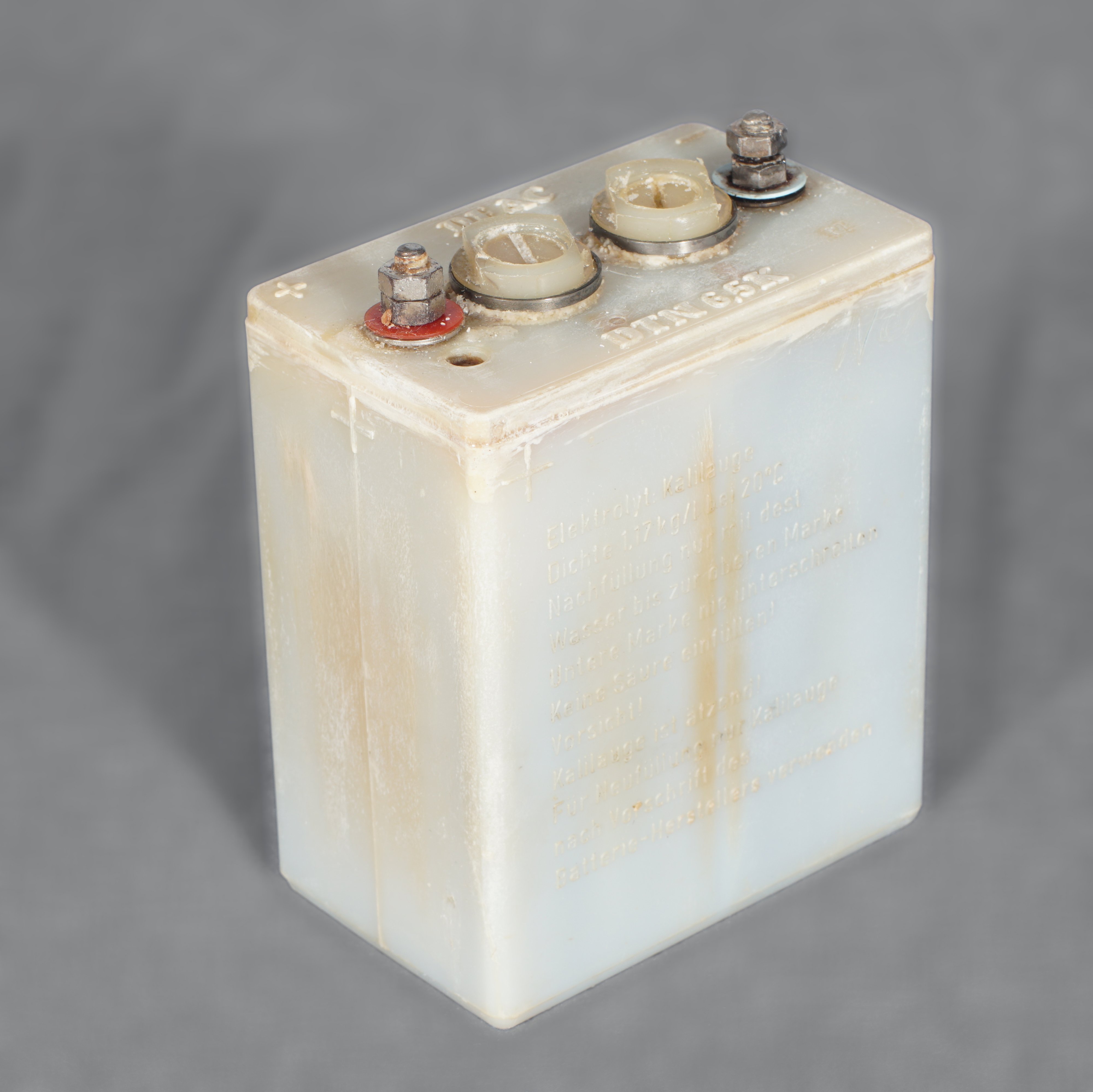 Akkumulator für elektrische Grubenlampe (Werra-Kalibergbau-Museum, Heringen/W. CC BY-NC-SA)