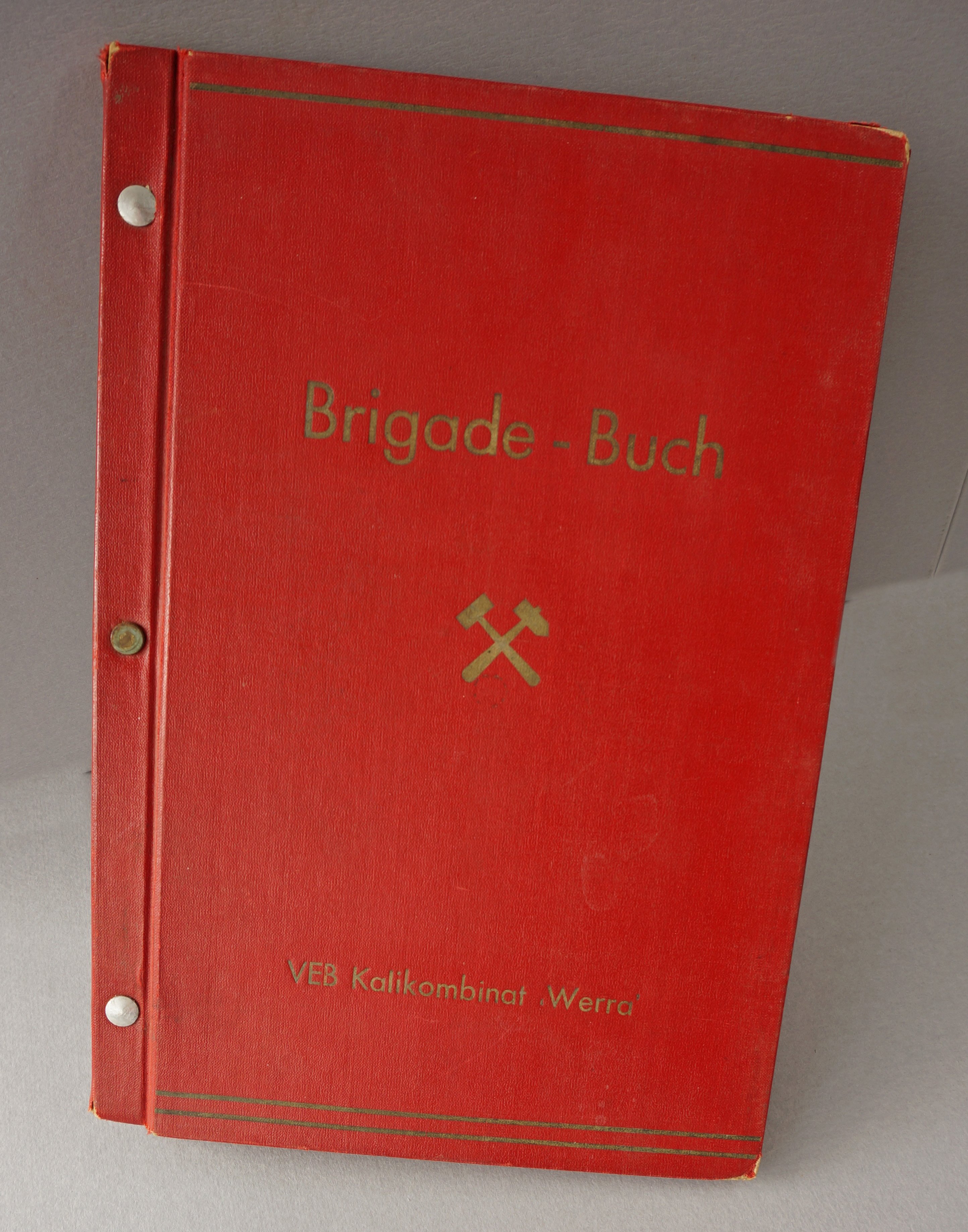 Brigadebuch des 'Meisterbereiches Gerlach', VEB Kalikombinat "Werra" (Werra-Kalibergbau-Museum, Heringen/W. CC BY-NC-SA)