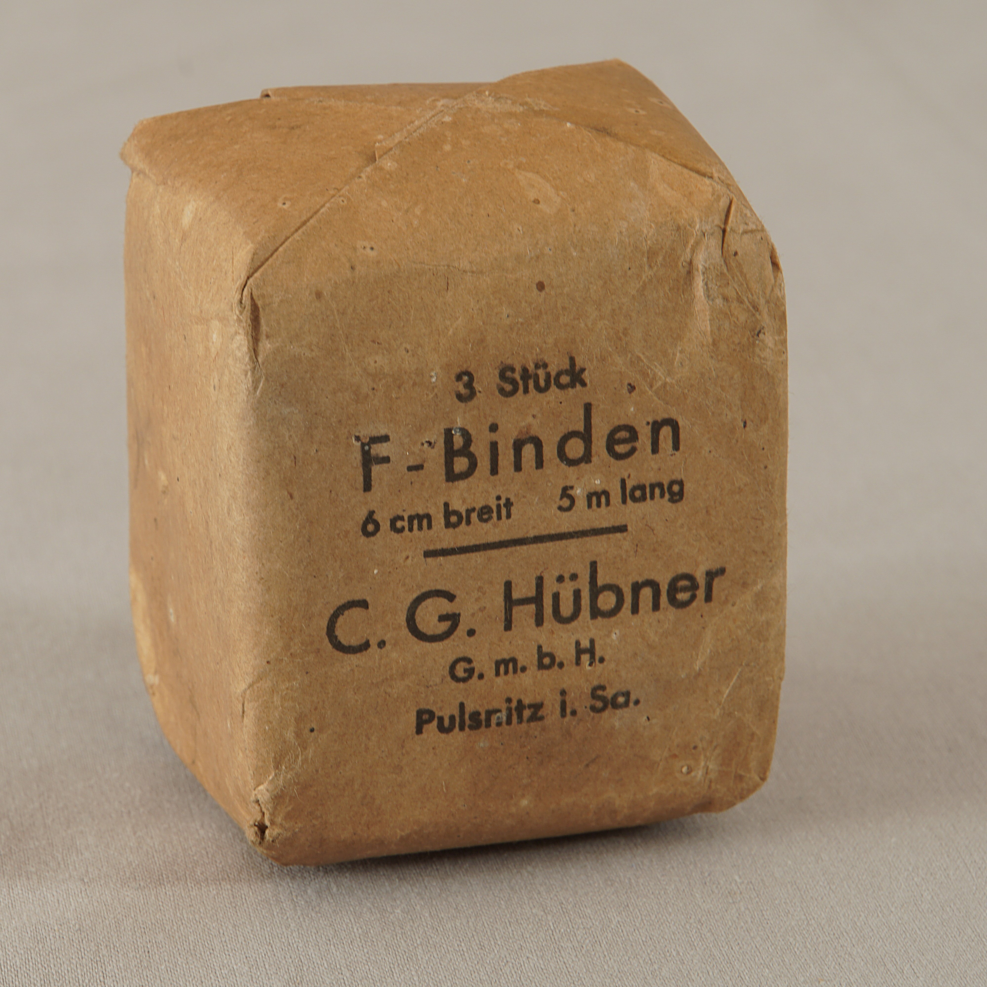 Päckchen 'F-Binden' von C. G. Hübner, Pulsnitz (Werra-Kalibergbau-Museum, Heringen/W. CC BY-NC-SA)