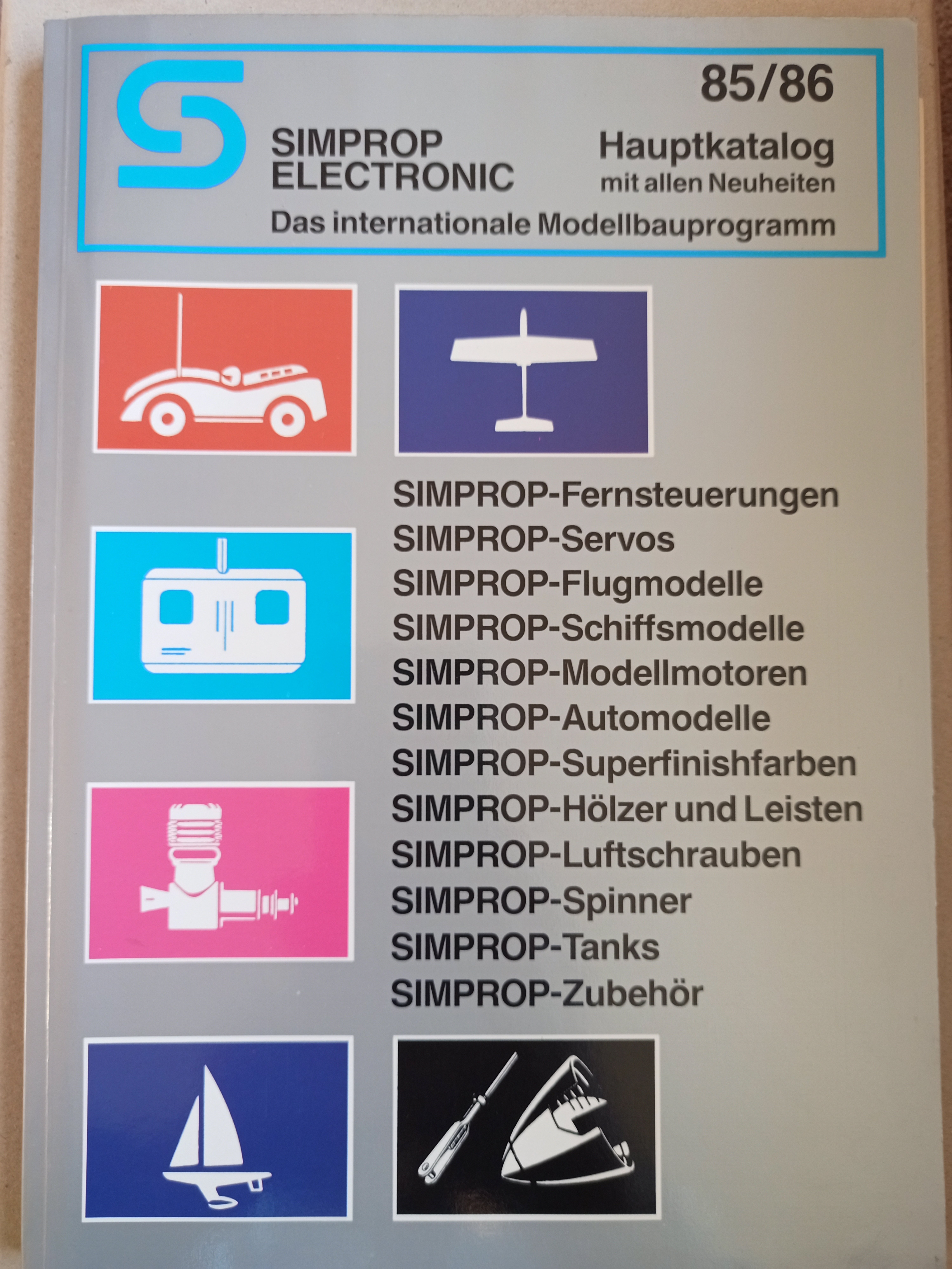 Simprop Katalog 1985/86 (Deutsches Segelflugmuseum mit Modellflug CC BY-NC-SA)