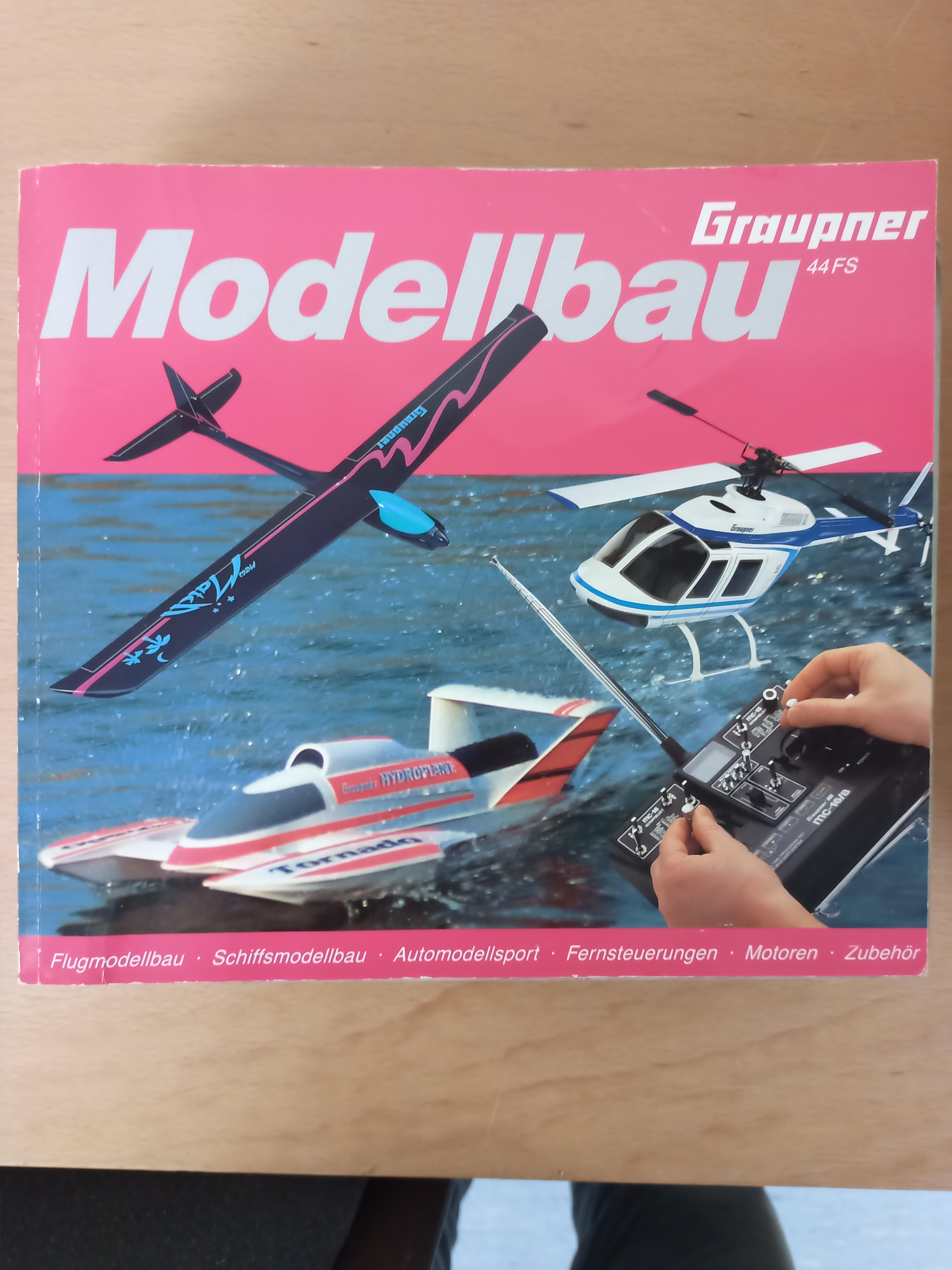 Graupner Katalog 44FS (Deutsches Segelflugmuseum mit Modellflug CC BY-NC-SA)