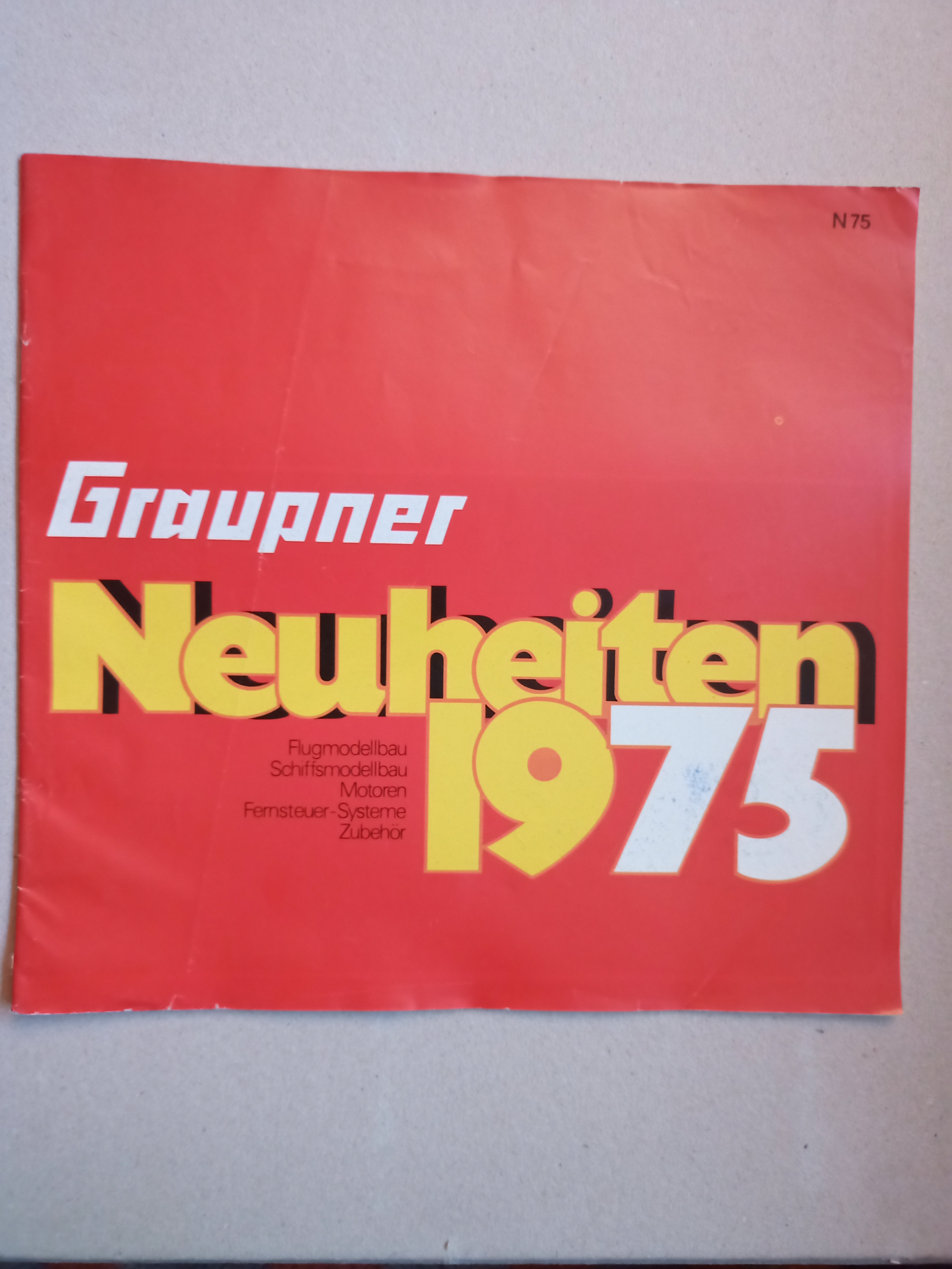 Graupner Neuheiten 1975 (Deutsches Segelflugmuseum mit Modellflug CC BY-NC-SA)