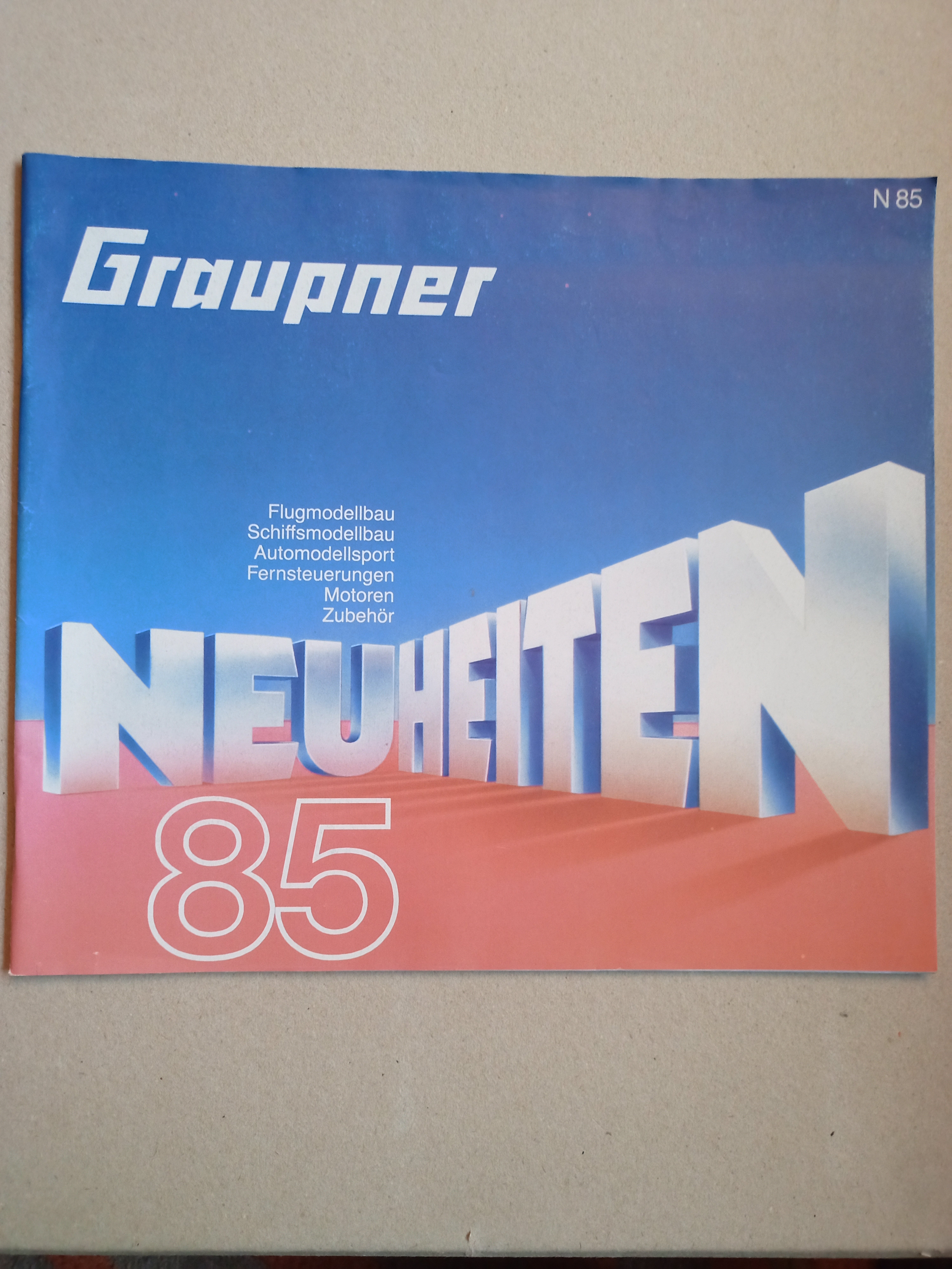 Graupner Neuheiten 1985 (Deutsches Segelflugmuseum mit Modellflug CC BY-NC-SA)
