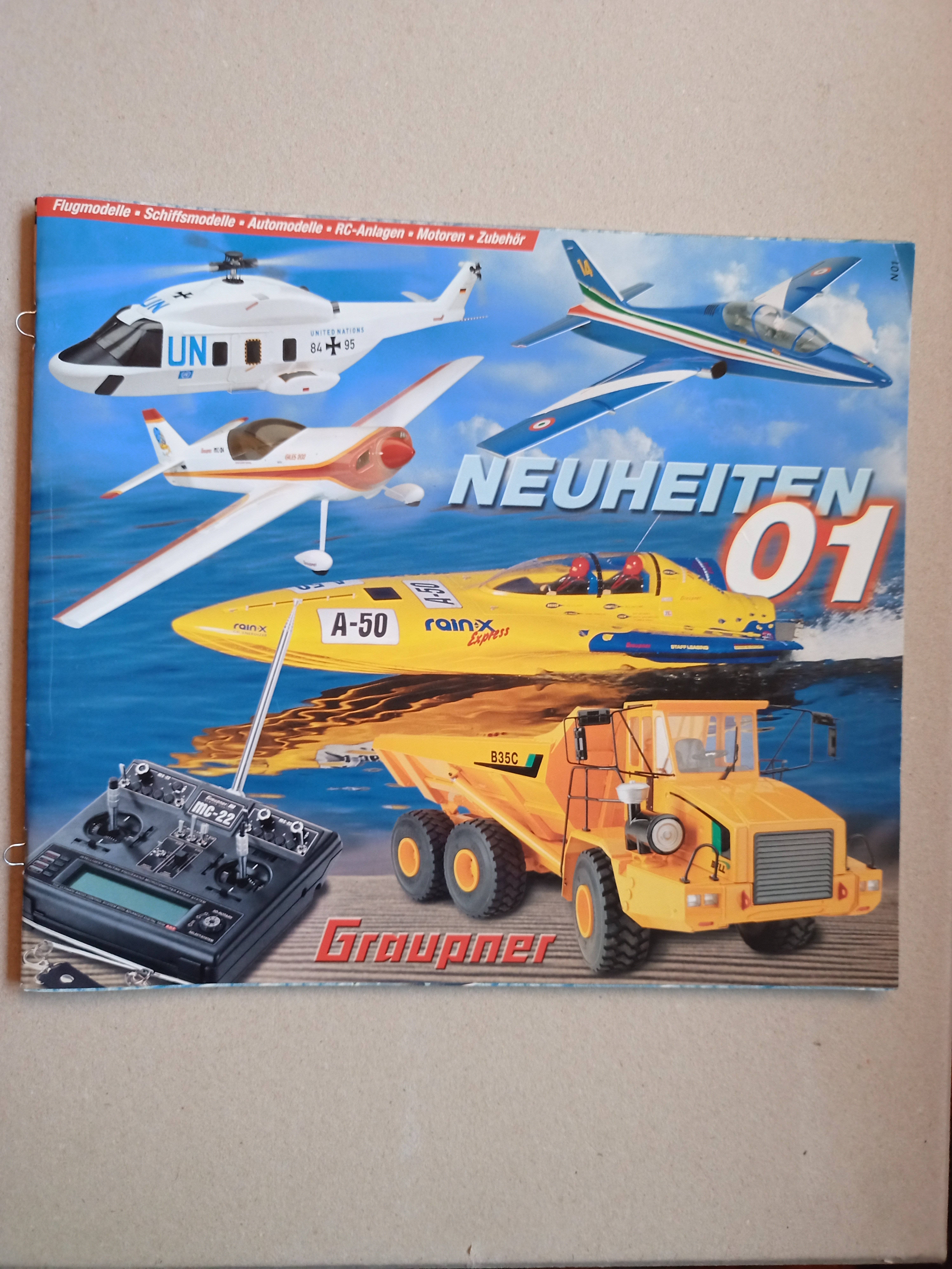 Graupner Neuheiten 2001 (Deutsches Segelflugmuseum mit Modellflug CC BY-NC-SA)