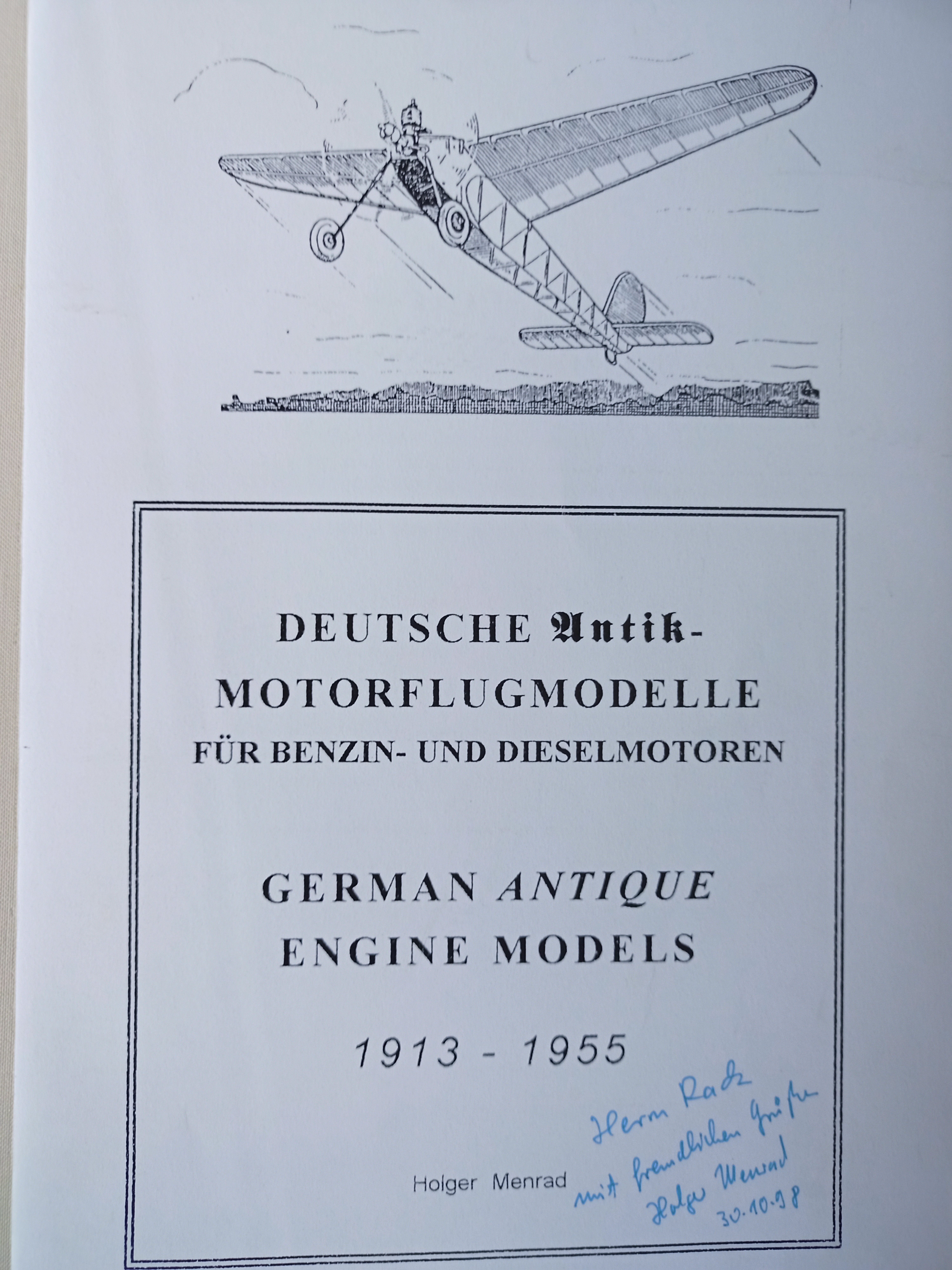 Deutsche Antik-Motorflugmodelle (Deutsches Segelflugmuseum mit Modellflug CC BY-NC-SA)