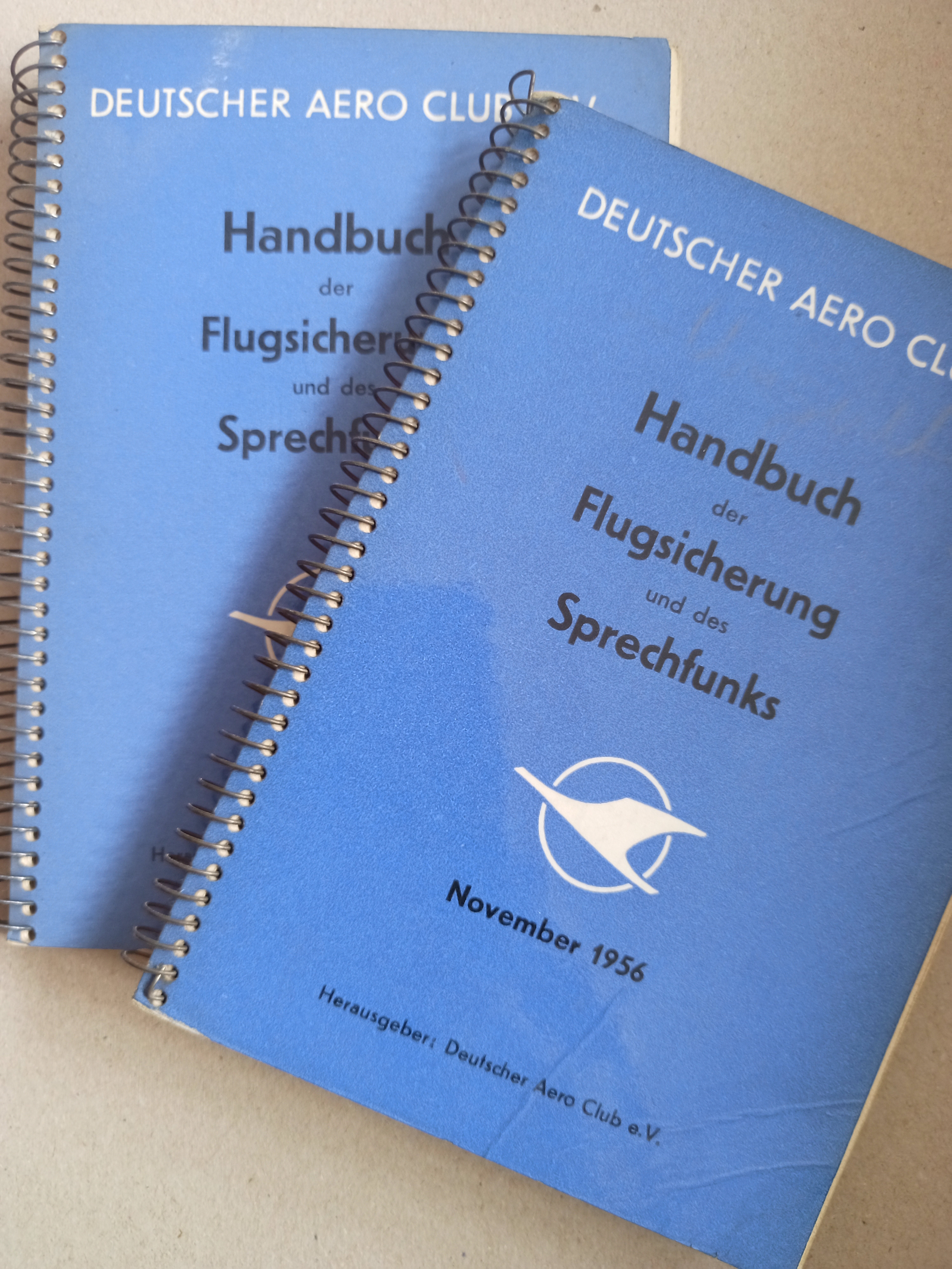 DAeC Handbuch für Flugsicherung und des Sprechfunks (Deutsches Segelflugmuseum mit Modellflug CC BY-NC-SA)