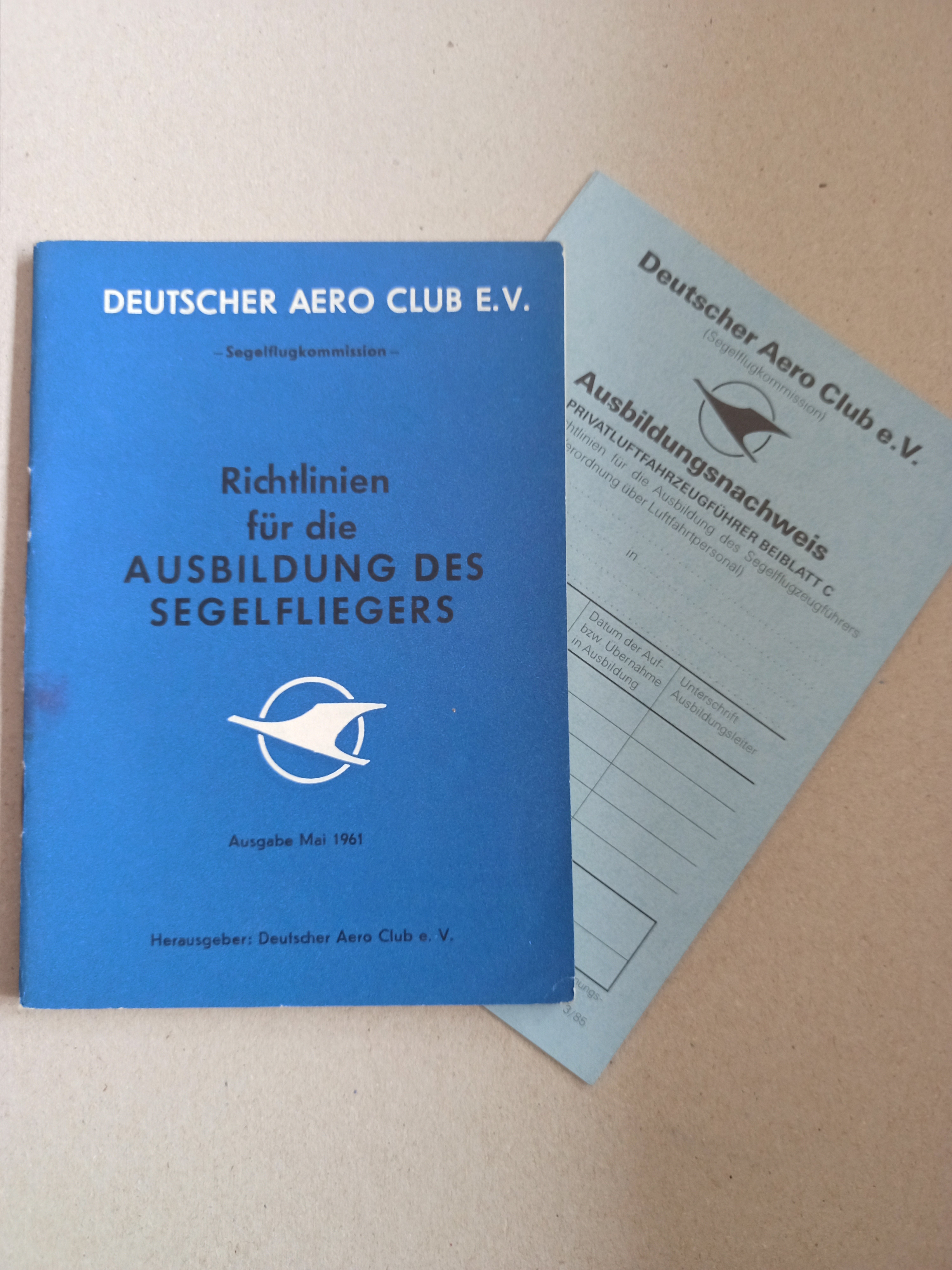 DAeC Richtlinie für die Ausbildung des Segelfliegers (Deutsches Segelflugmuseum mit Modellflug CC BY-NC-SA)