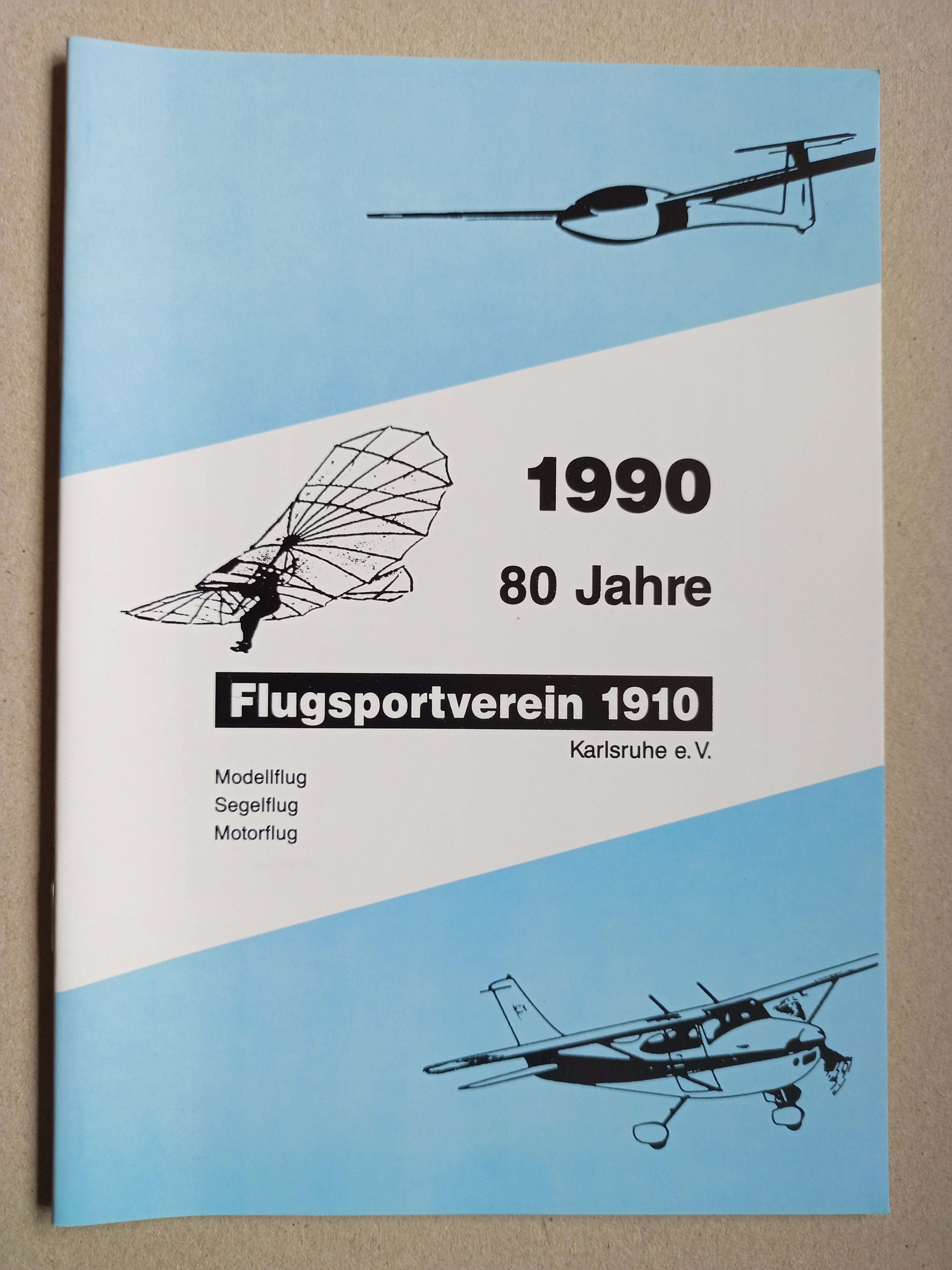 Karlsruhe 80 Jahre (Deutsches Segelflugmuseum mit Modellflug CC BY-NC-SA)