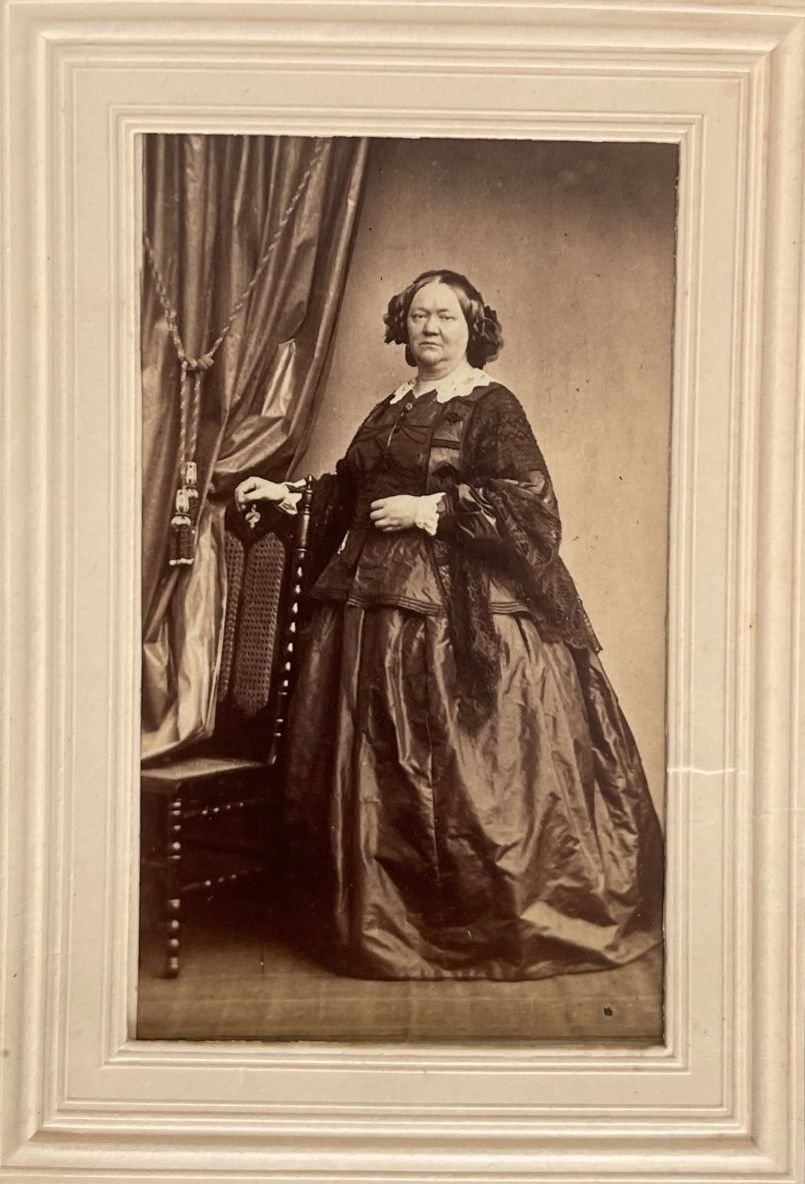 Fotografie, Eugen Lulves, Hannover, Adelfrid Prinzessin zu Ysenburg , ca. 1865. (Taunus-Rhein-Main - Regionalgeschichtliche Sammlung Dr. Stefan Naas CC BY-NC-SA)