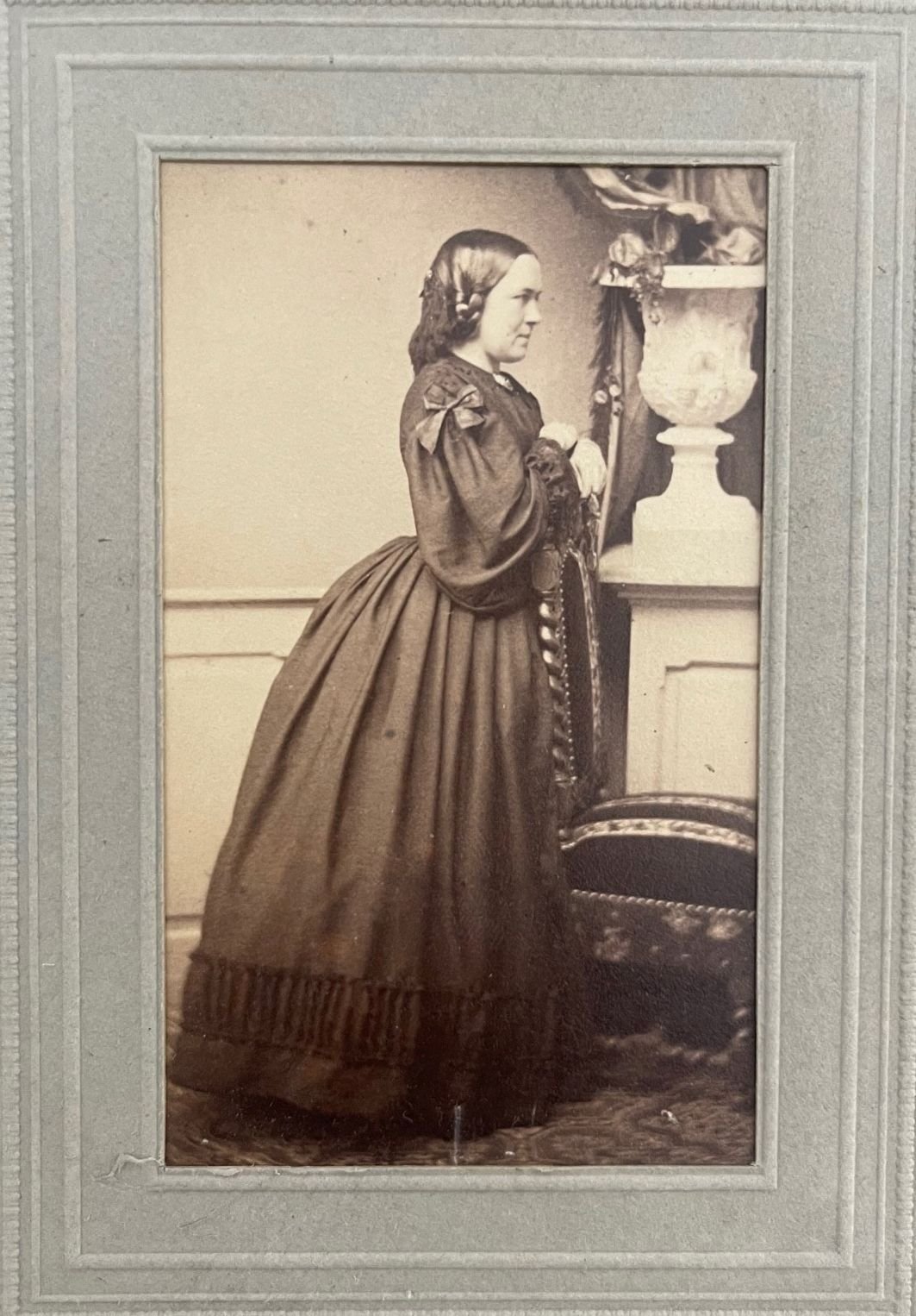 Fotografie, P. Weisbrod, Agnes, Gräfin zu Solms-Rödelheim, ca. 1865. (Taunus-Rhein-Main - Regionalgeschichtliche Sammlung Dr. Stefan Naas CC BY-NC-SA)