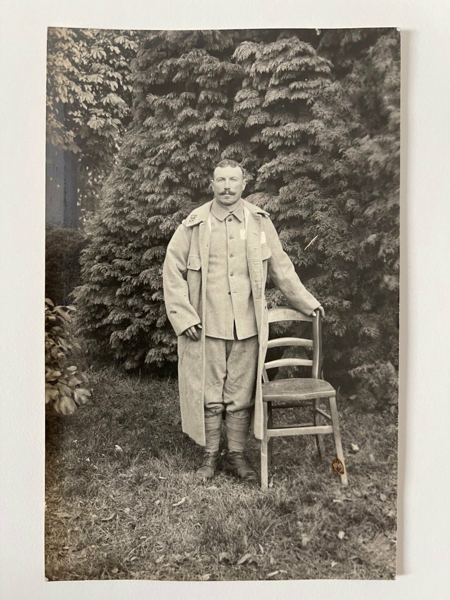 Ludwig Schmidt, Foto eines französischen Kriegsgefangenen Offiziers, Friedberg 1914-1918 (Taunus-Rhein-Main - Regionalgeschichtliche Sammlung Dr. Stefan Naas CC BY-NC-SA)