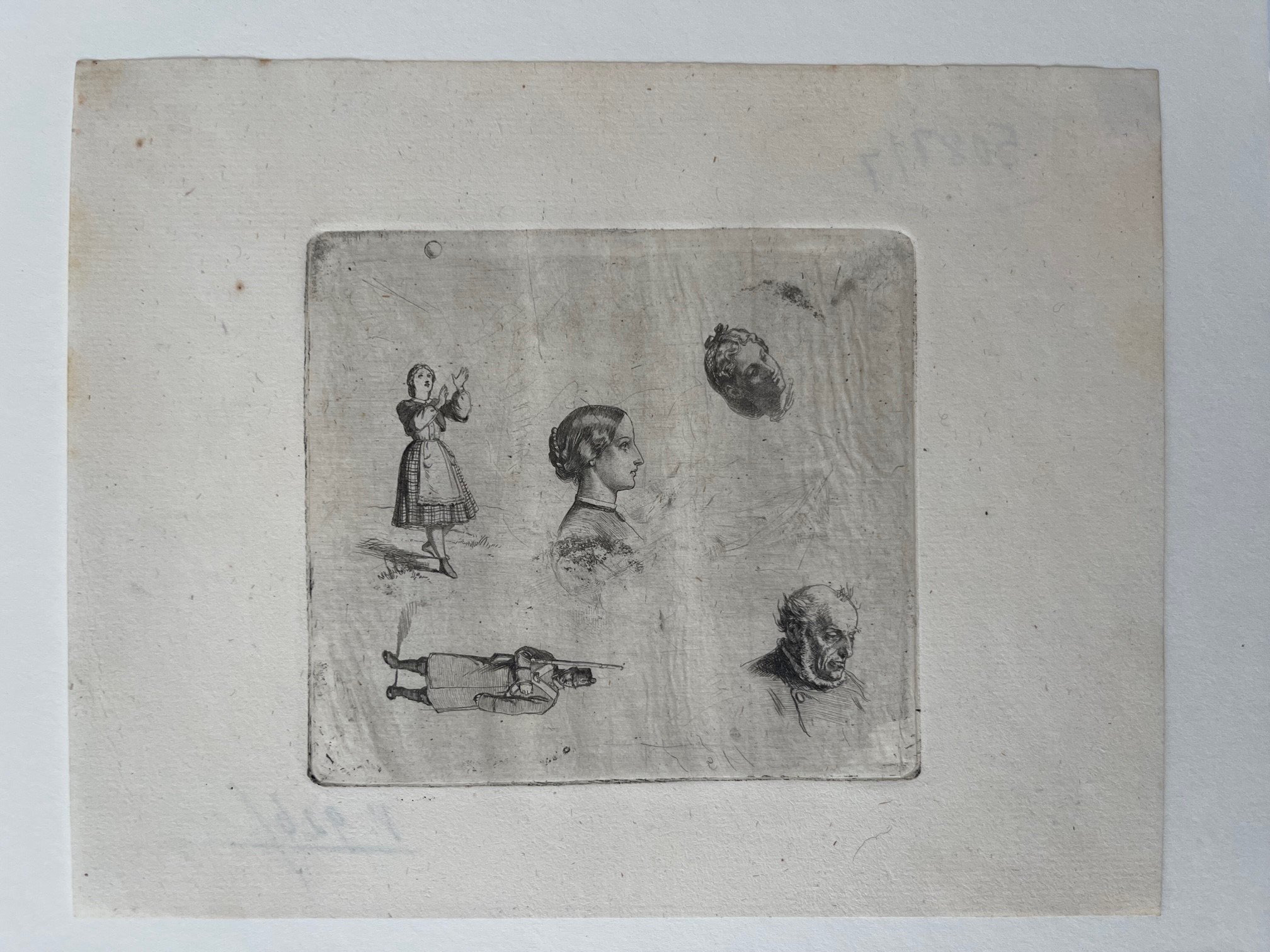 Albert Hendschel, Studienblatt mit ballspielendem Mädchen, einem Soldaten, zwei Mädchenköpfen und einem Männerkopf, ca. 1875 (Taunus-Rhein-Main - Regionalgeschichtliche Sammlung Dr. Stefan Naas CC BY-NC-SA)
