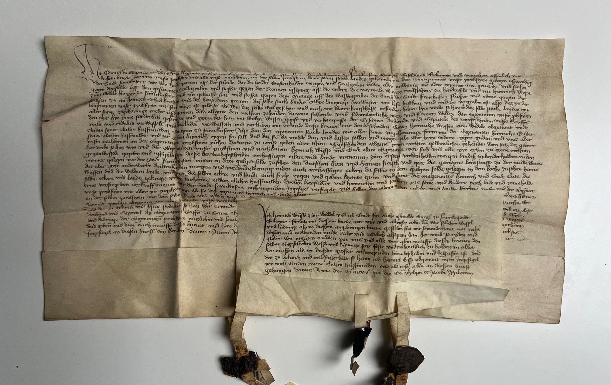 Urkunde, Konrad von Dhaun verkauft ein Stück Land in Frankfurt an der Ryeder Porten, Frankfurt 1405 (Taunus-Rhein-Main - Regionalgeschichtliche Sammlung Dr. Stefan Naas CC BY-NC-SA)