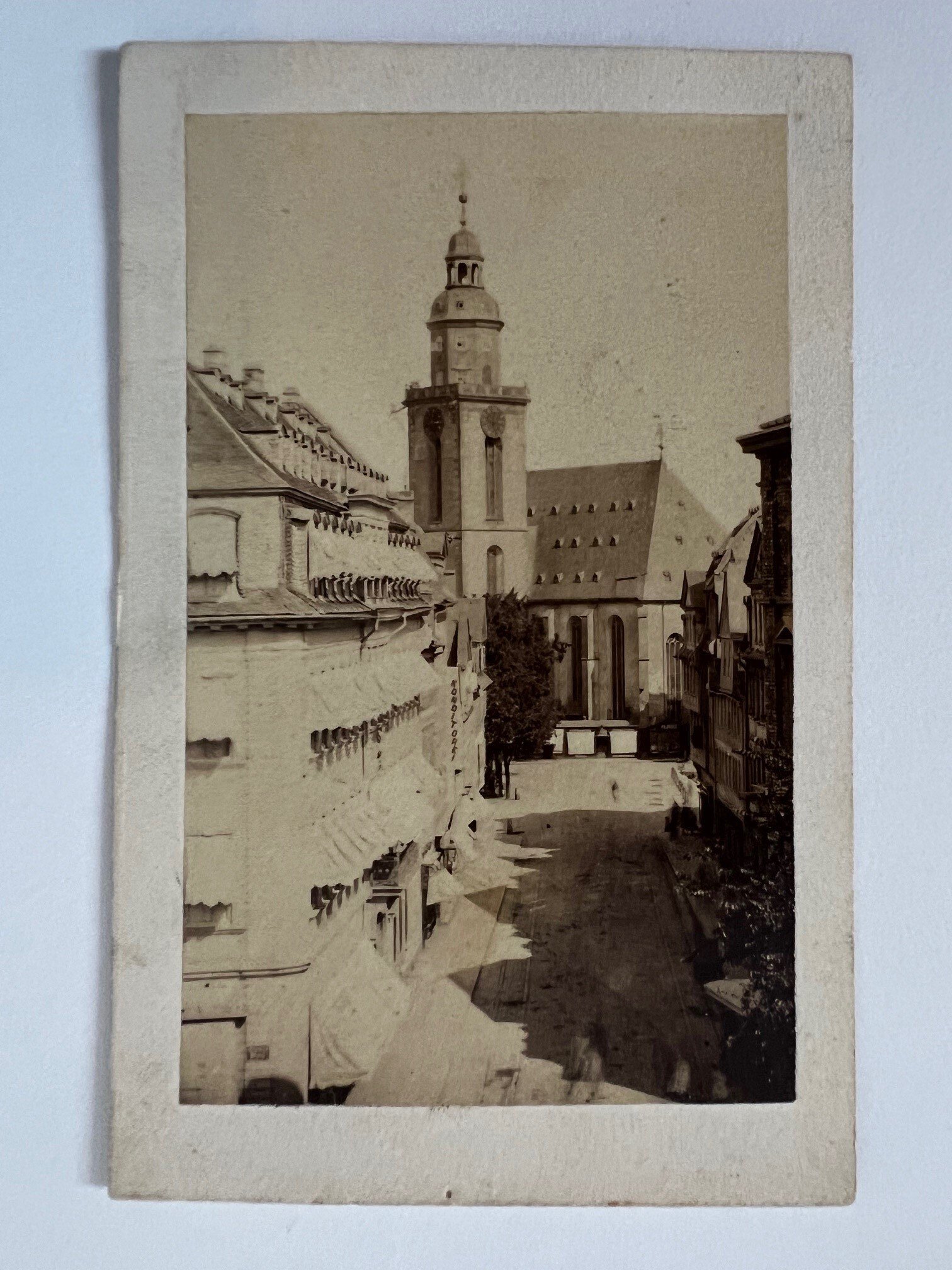 CdV, Unbekannter Fotograf, Frankfurt, Katharinenkirche, ca. 1865. (Taunus-Rhein-Main - Regionalgeschichtliche Sammlung Dr. Stefan Naas CC BY-NC-SA)