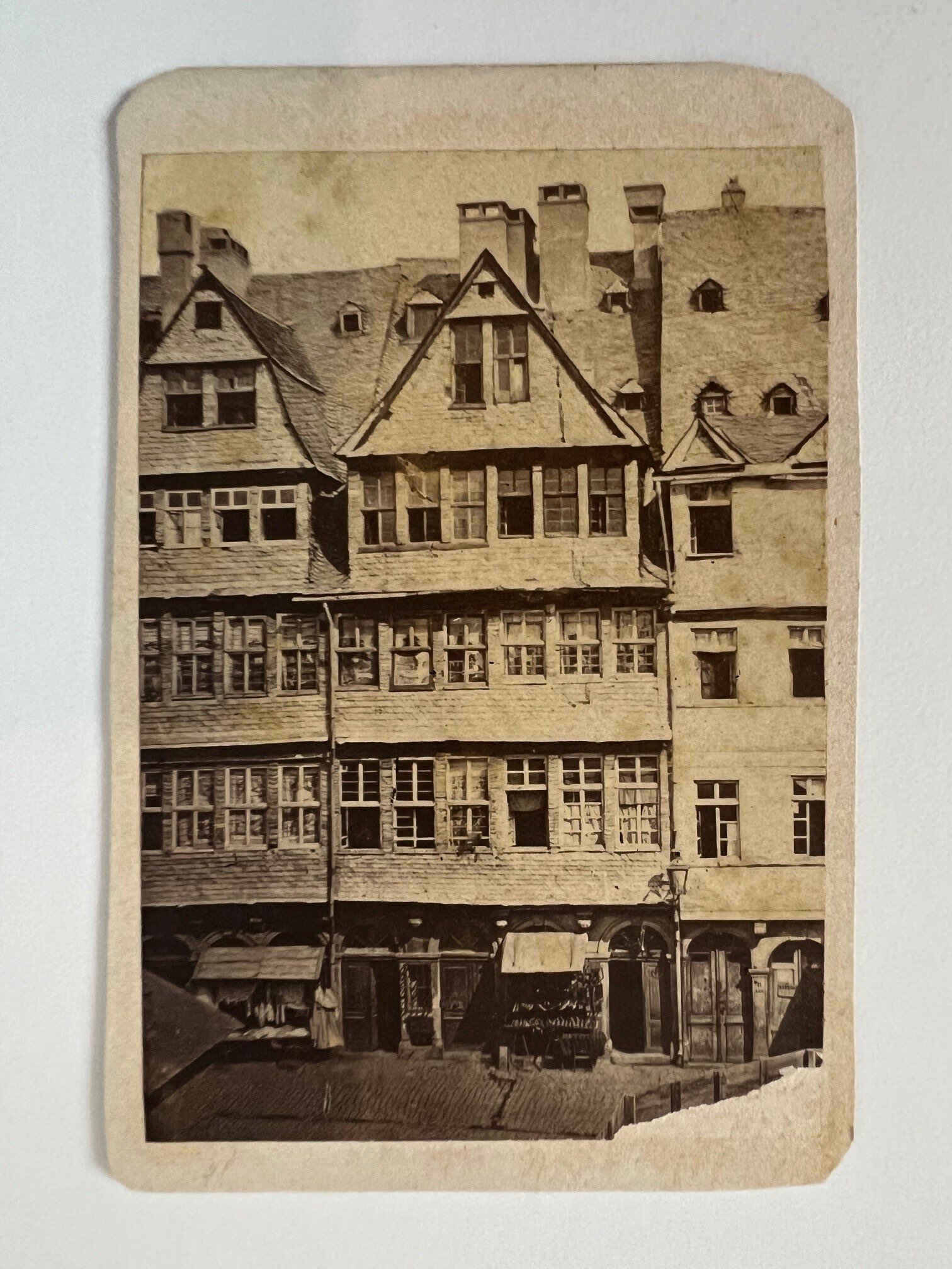 CdV, Unbekannter Fotograf, Rothschildhaus, ca. 1865. (Taunus-Rhein-Main - Regionalgeschichtliche Sammlung Dr. Stefan Naas CC BY-NC-SA)
